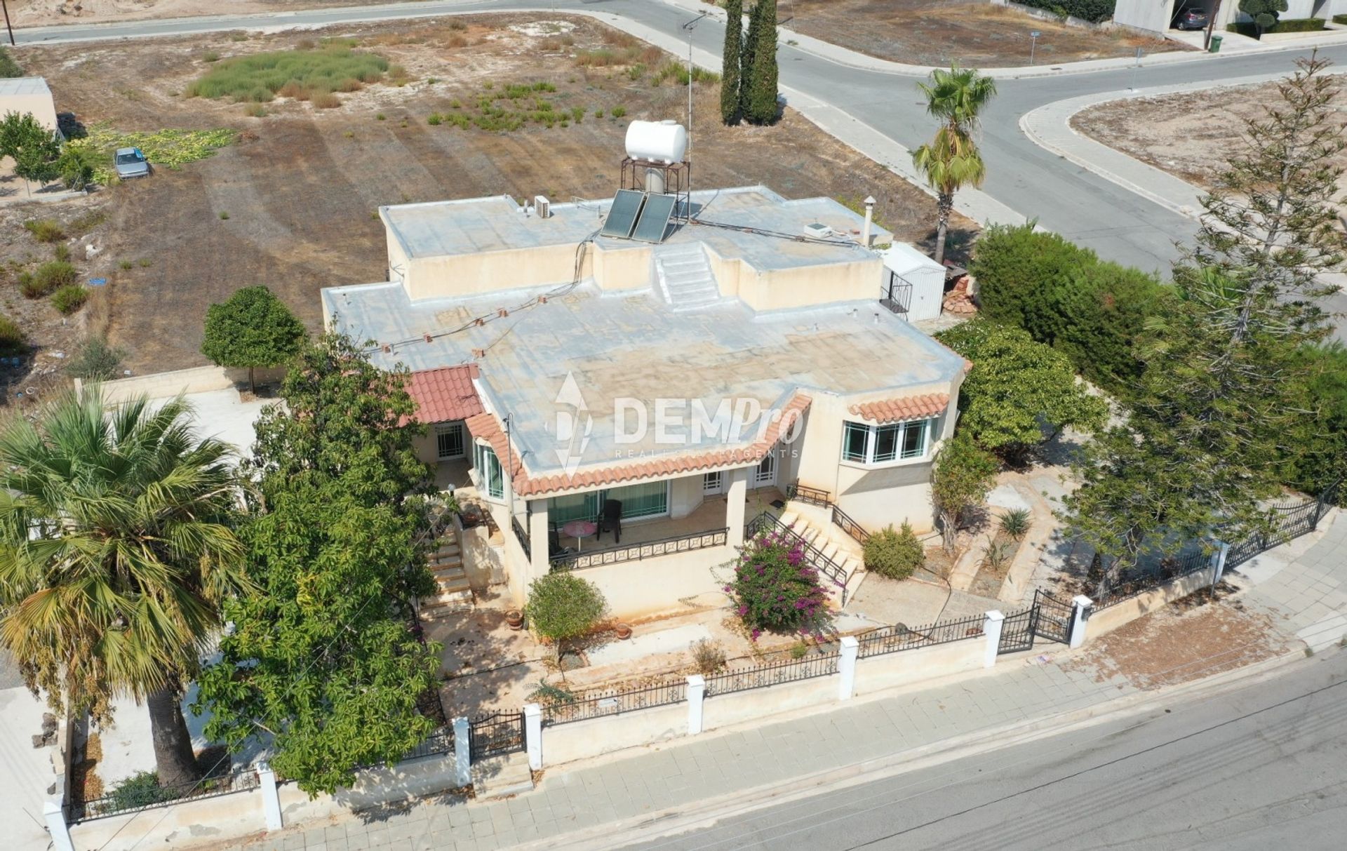 rumah dalam Yeroskipou, Paphos 10865493