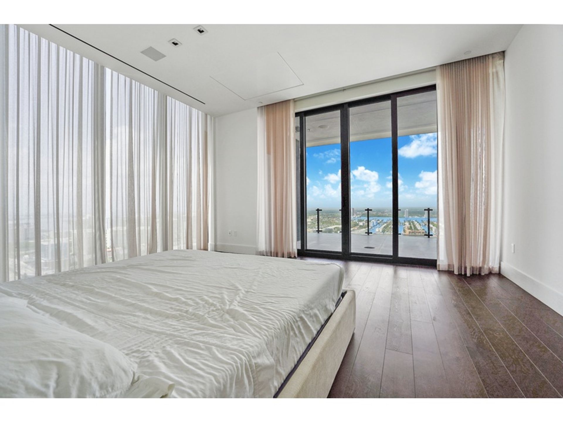 公寓 在 Sunny Isles Beach, Florida 10865662