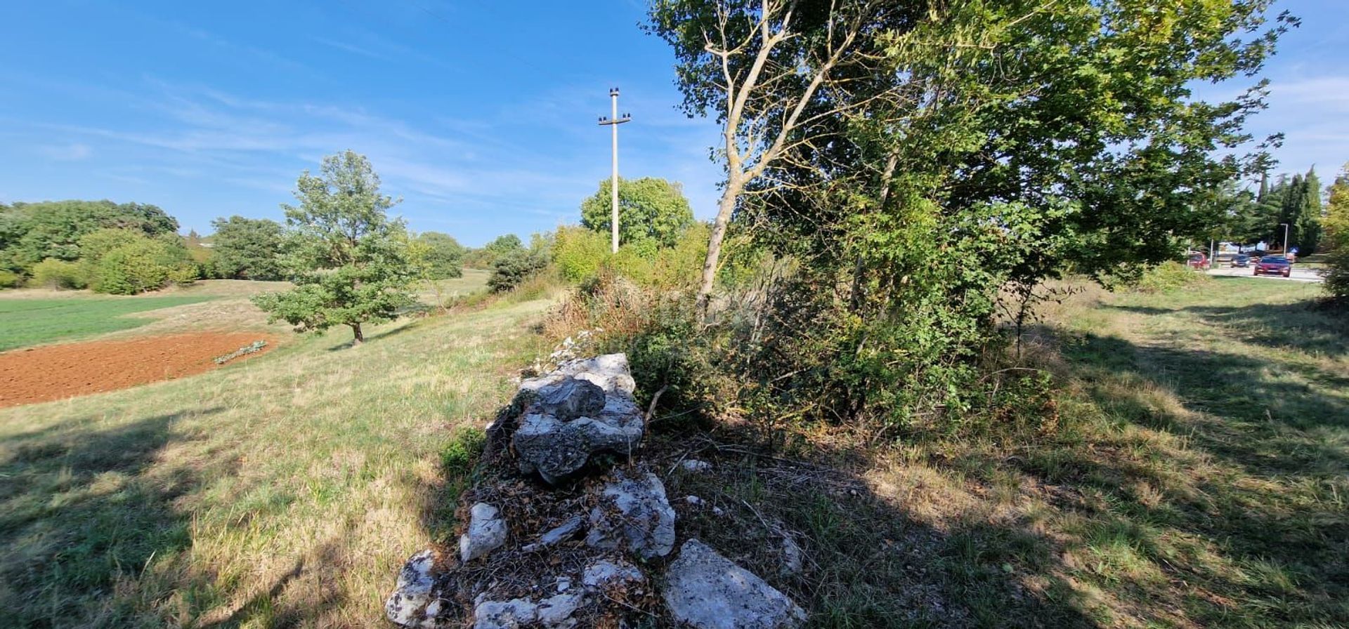 土地 在 Žminj, Istria County 10865897