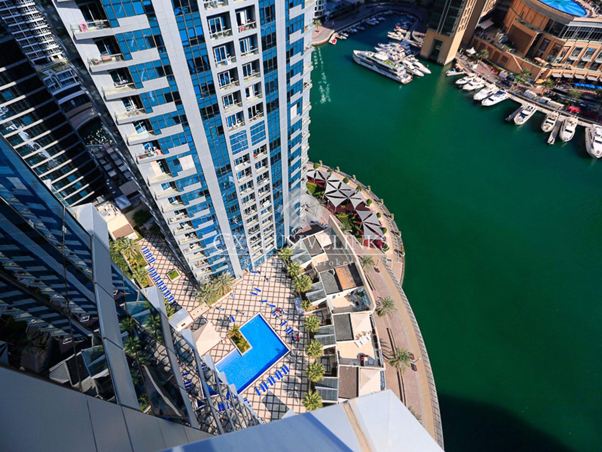 Condominium in Dubai, Dubai 10866331