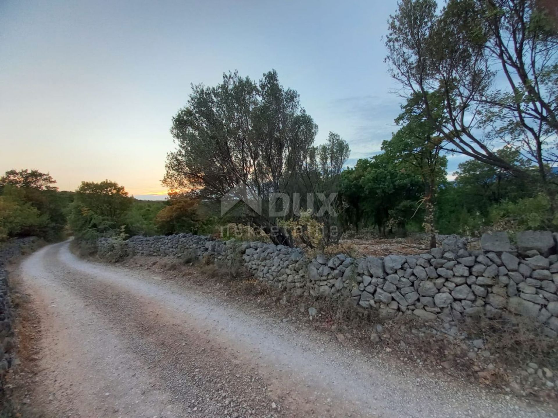 Tierra en Šilo, Primorje-Gorski Kotar County 10867588