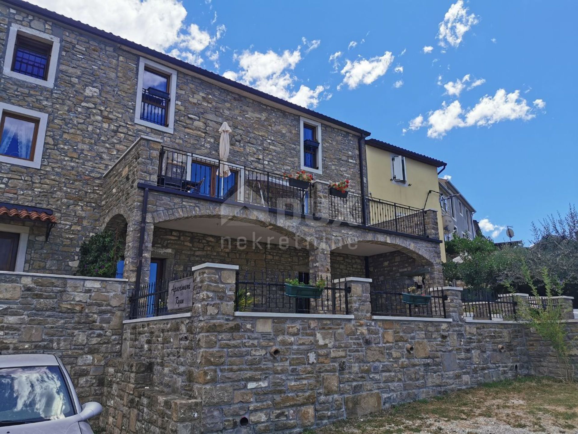 Будинок в Buje, Istria County 10868051