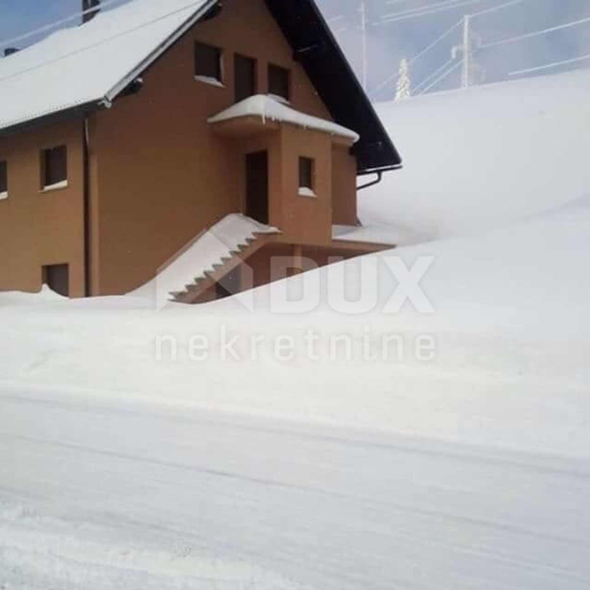 casa en Ravna Gora, Primorsko-Goranska Zupanija 10868259