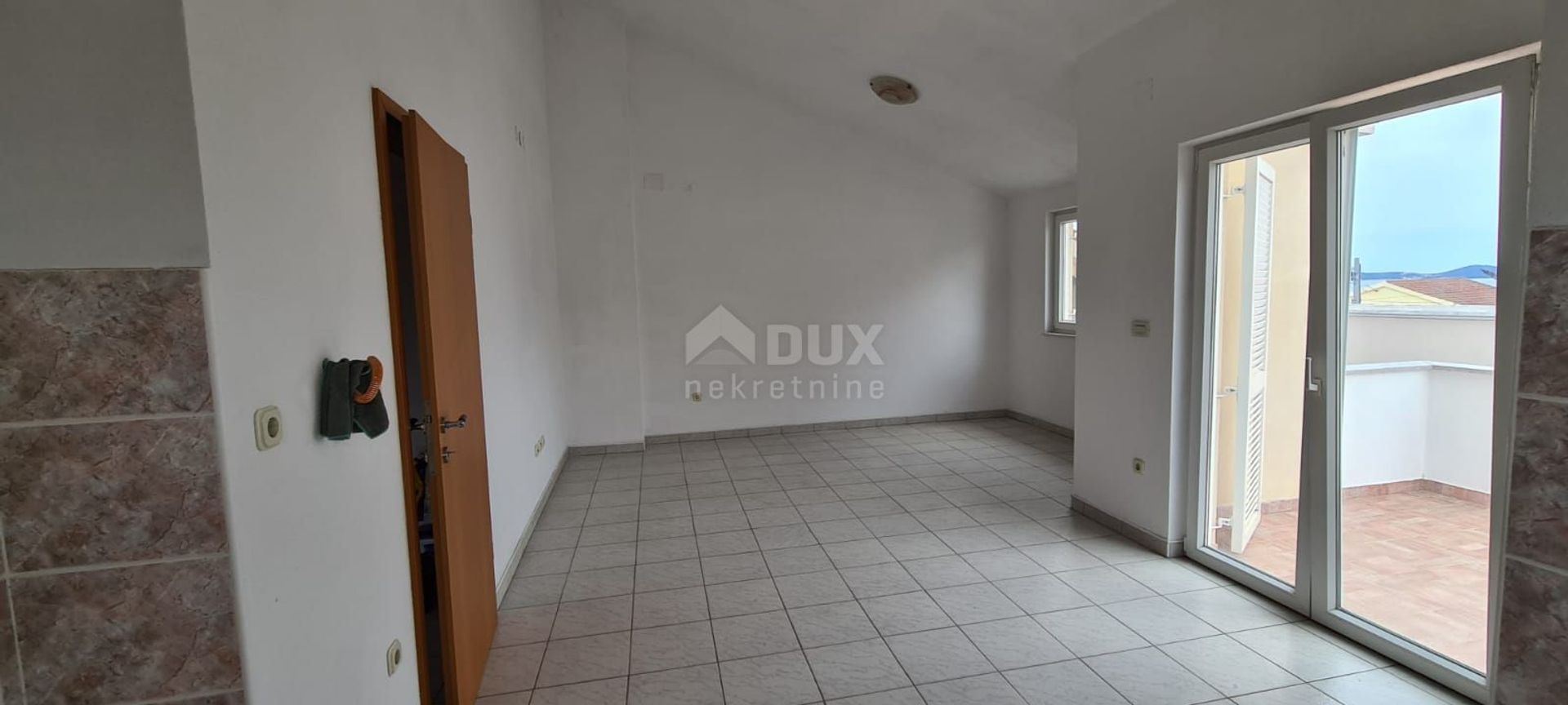 Condominio en Pakoštane, Zadarska županija 10868395