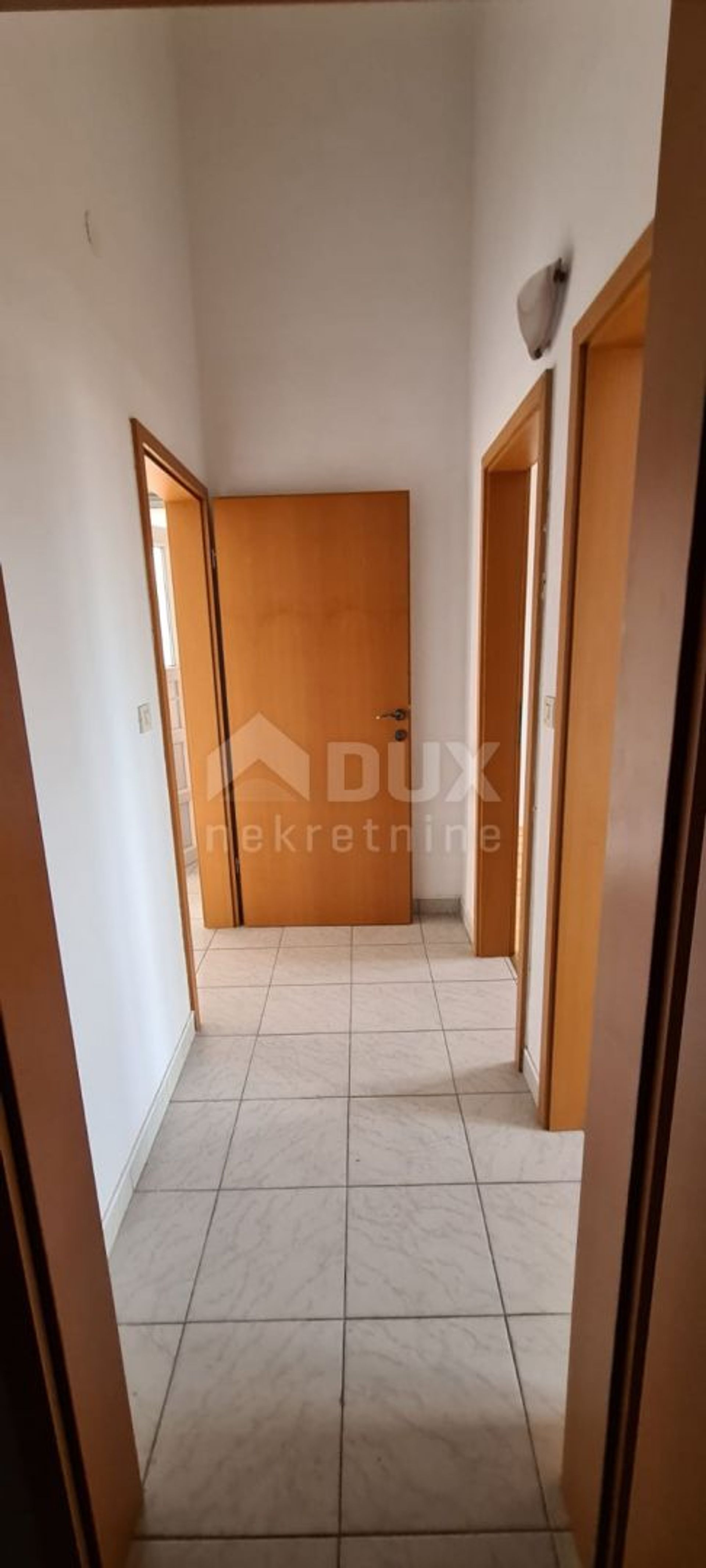 Condominio en Pakoštane, Zadarska županija 10868395