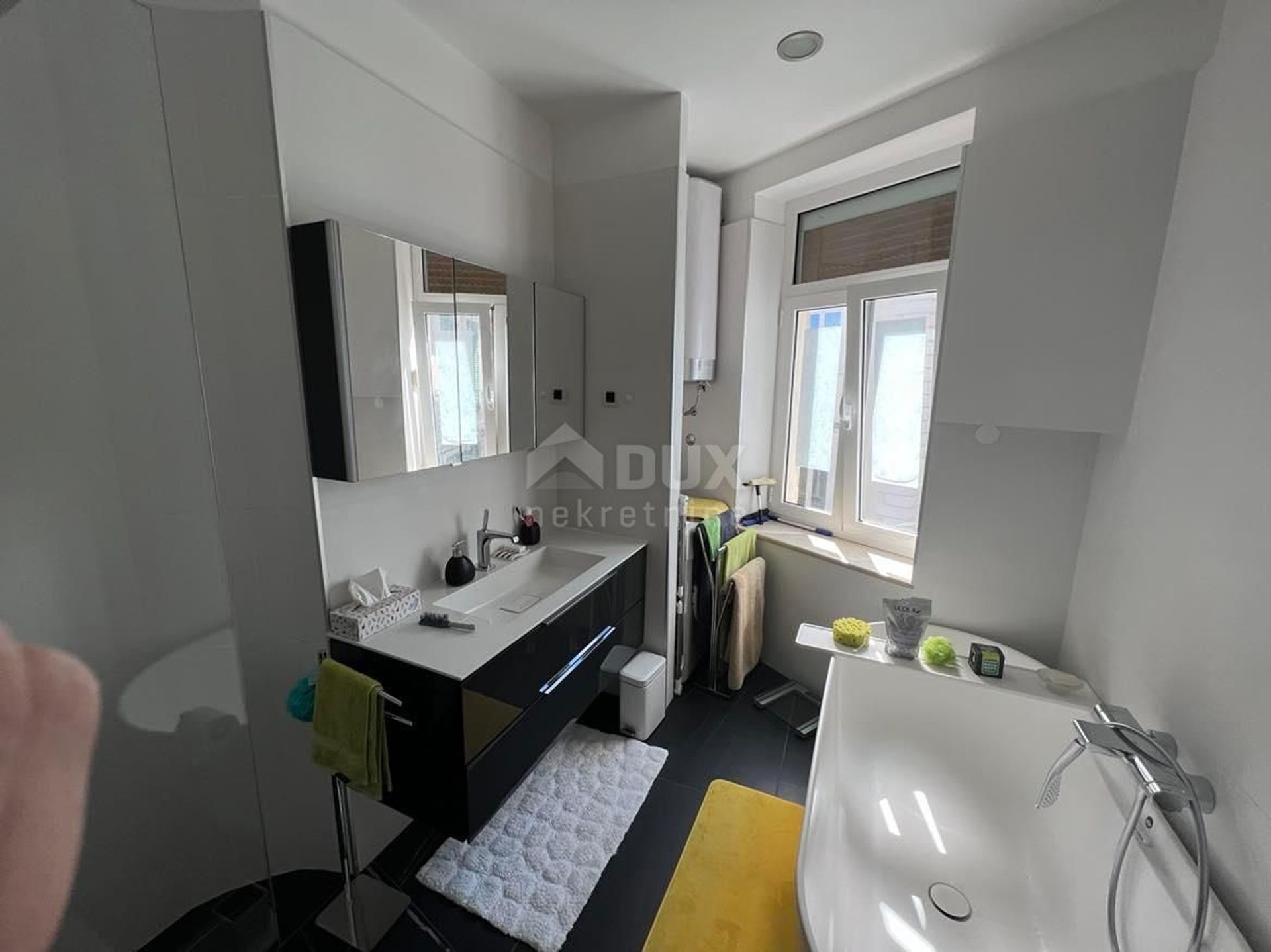 Condominio en Opatija, Primorje-Gorski Kotar County 10869173