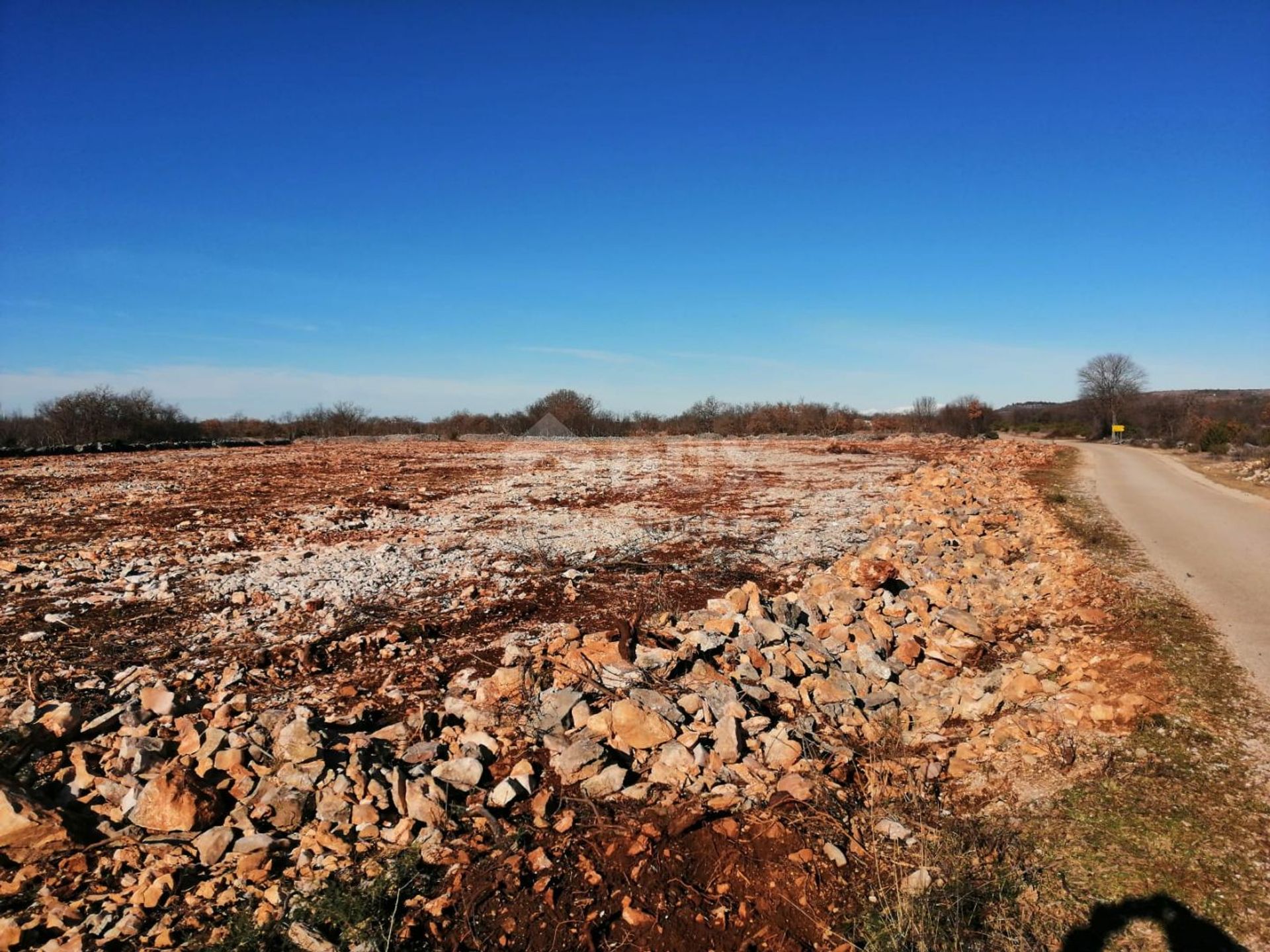 Tanah dalam Sibenik, Sibensko-Kninska Zupanija 10869176