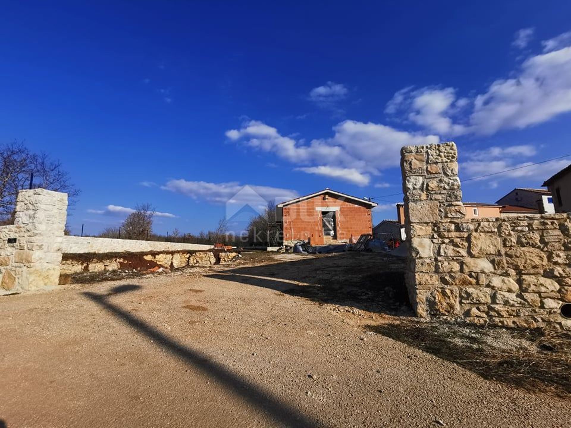 بيت في Višnjan, Istria County 10869379