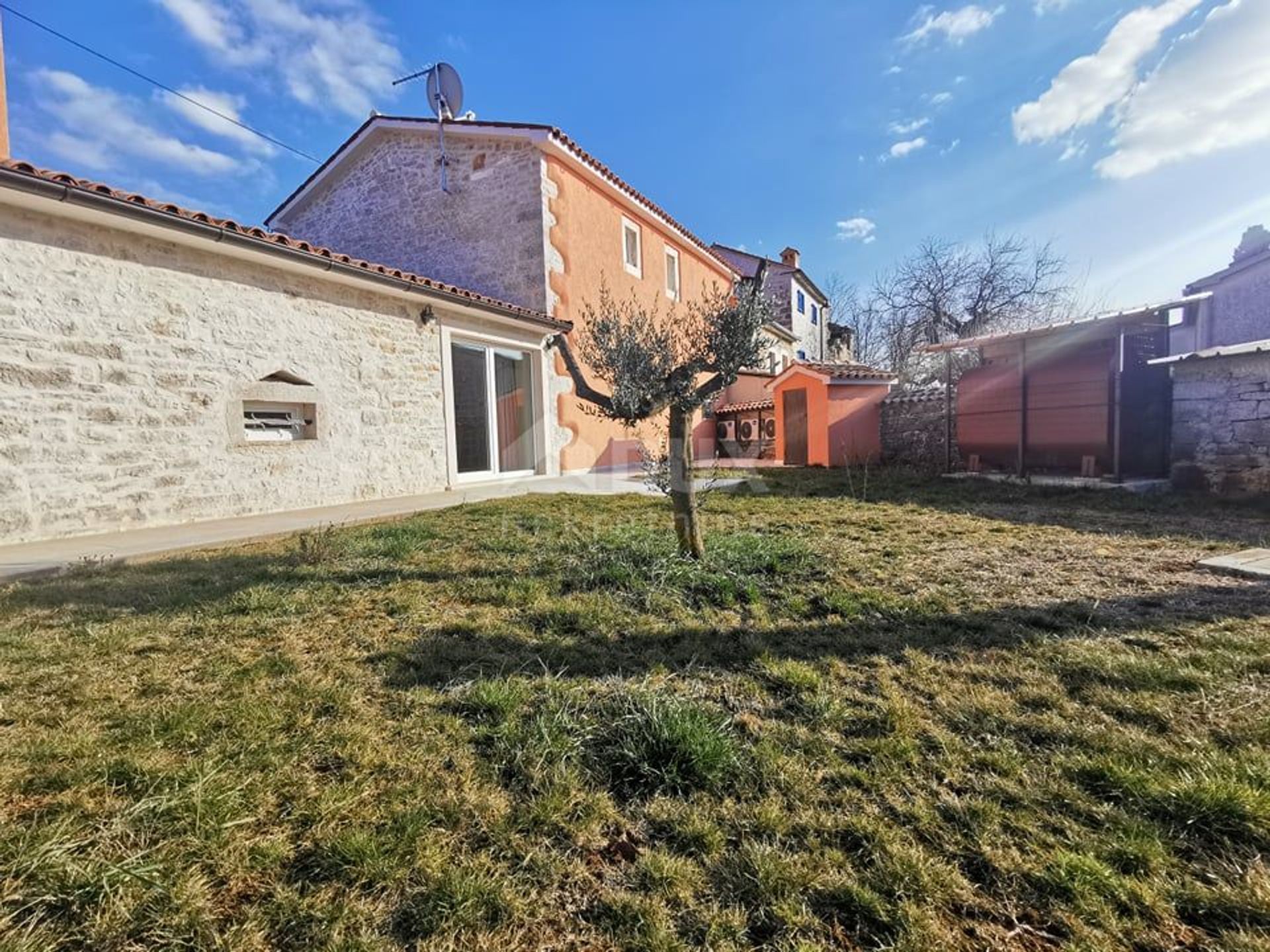 casa en Visnjan, Istarska Županija 10869379