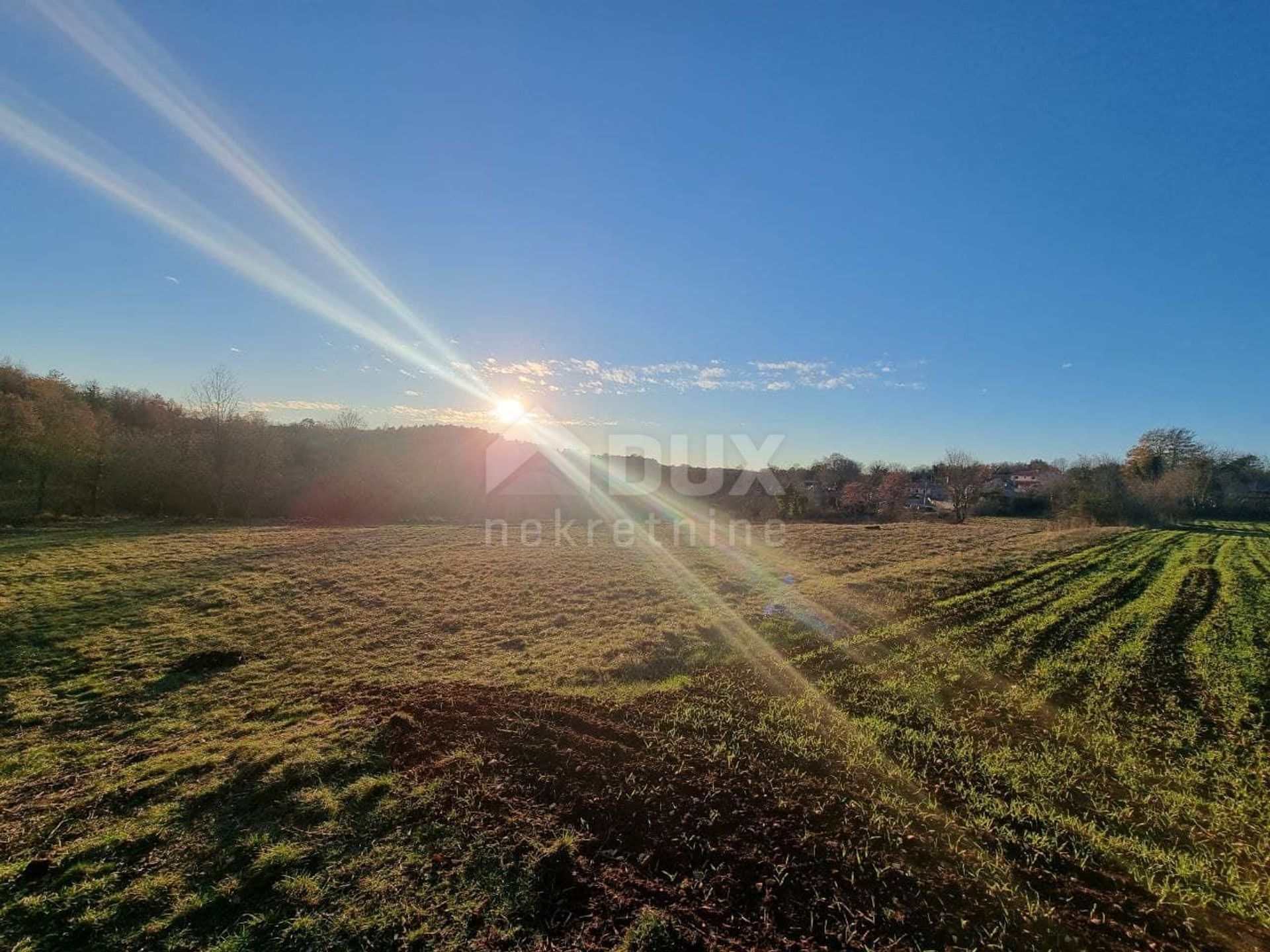 Land im Tinjan, Istarska Zupanija 10869842