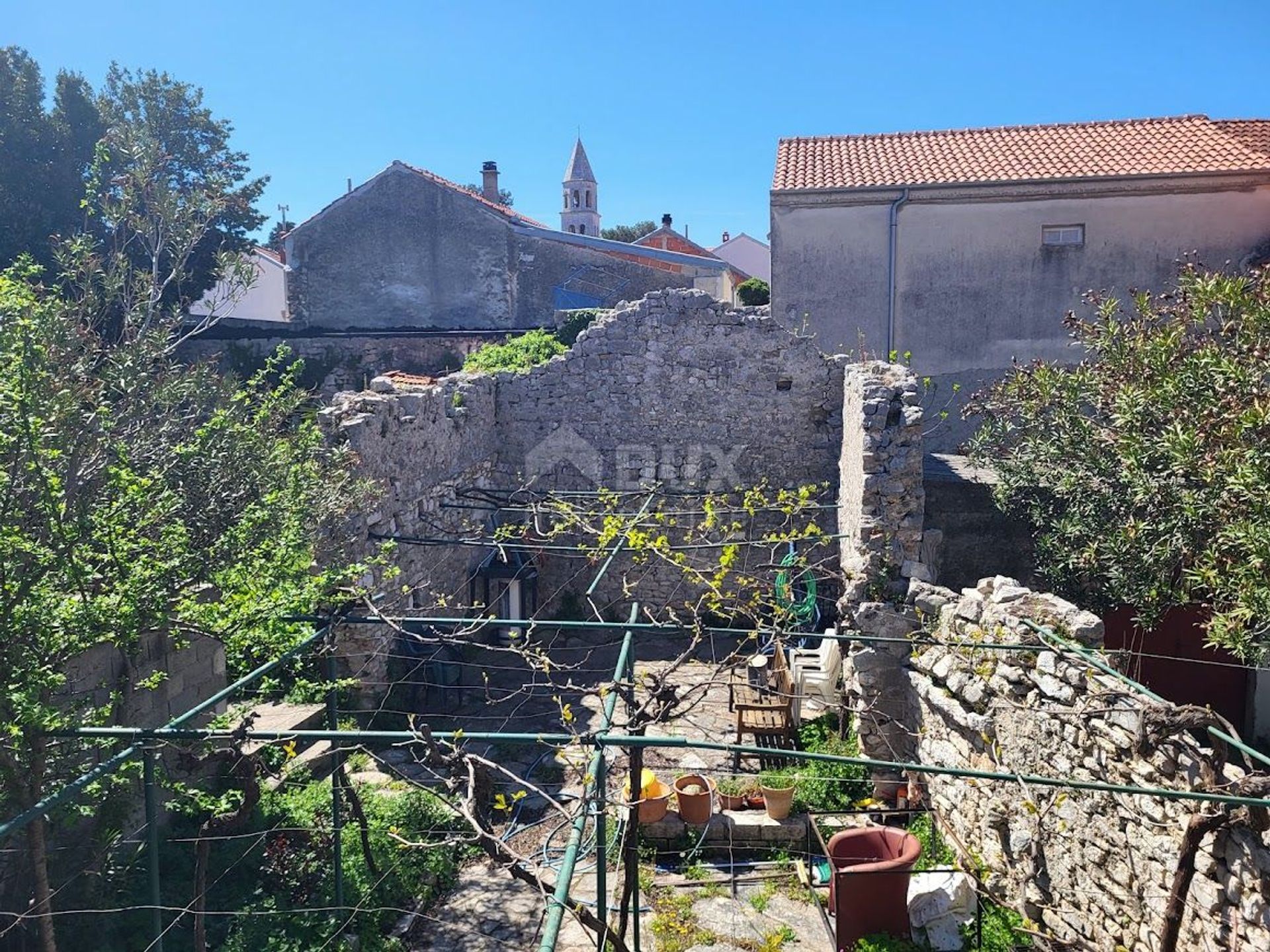 casa en Biograd na Moru, Zadarska Županija 10870073