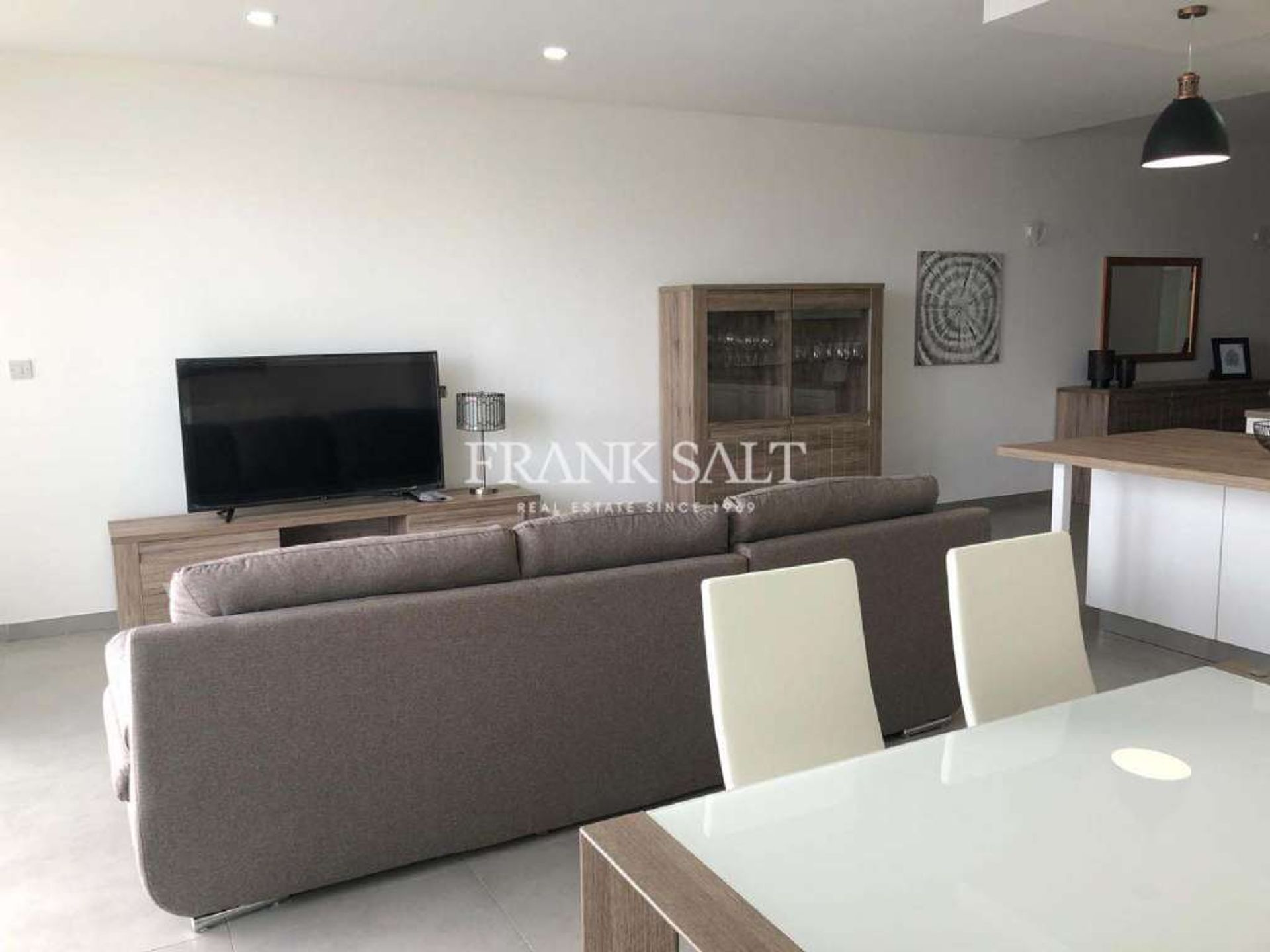 Condominium in San Giljan, San Giljan 10870600