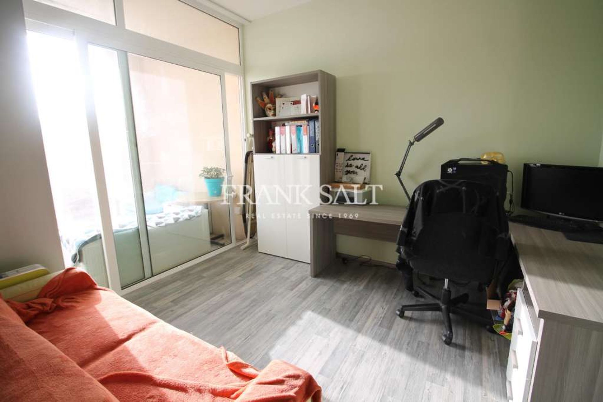 Condominium in San Gwann, San Gwann 10870620