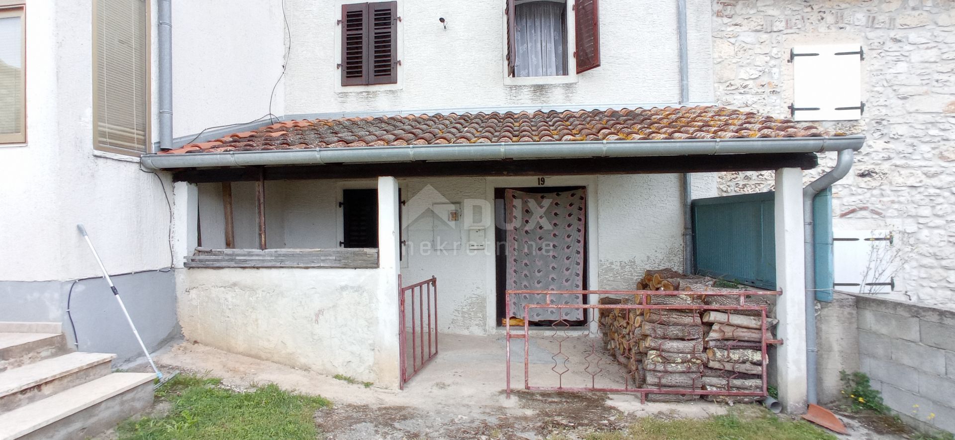 Rumah di Fuškulin, Istria County 10870699