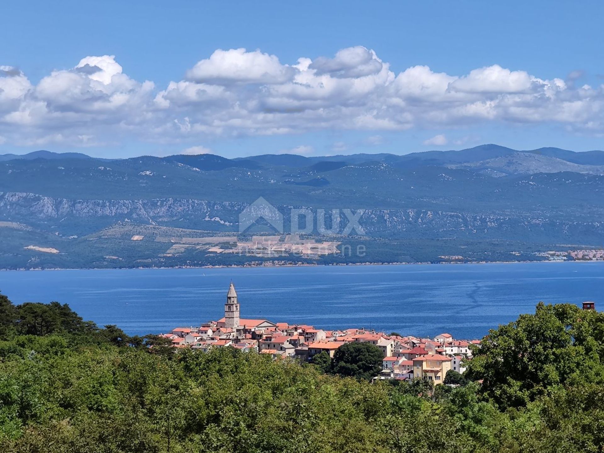 بيت في Vrbnik, Primorje-Gorski Kotar County 10871105