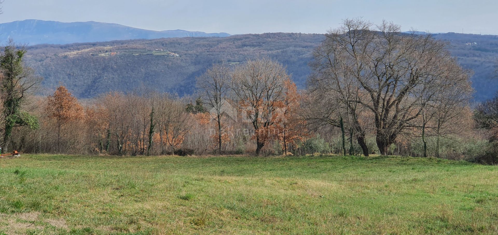 Tierra en Sutivanac, Istarska županija 10871361