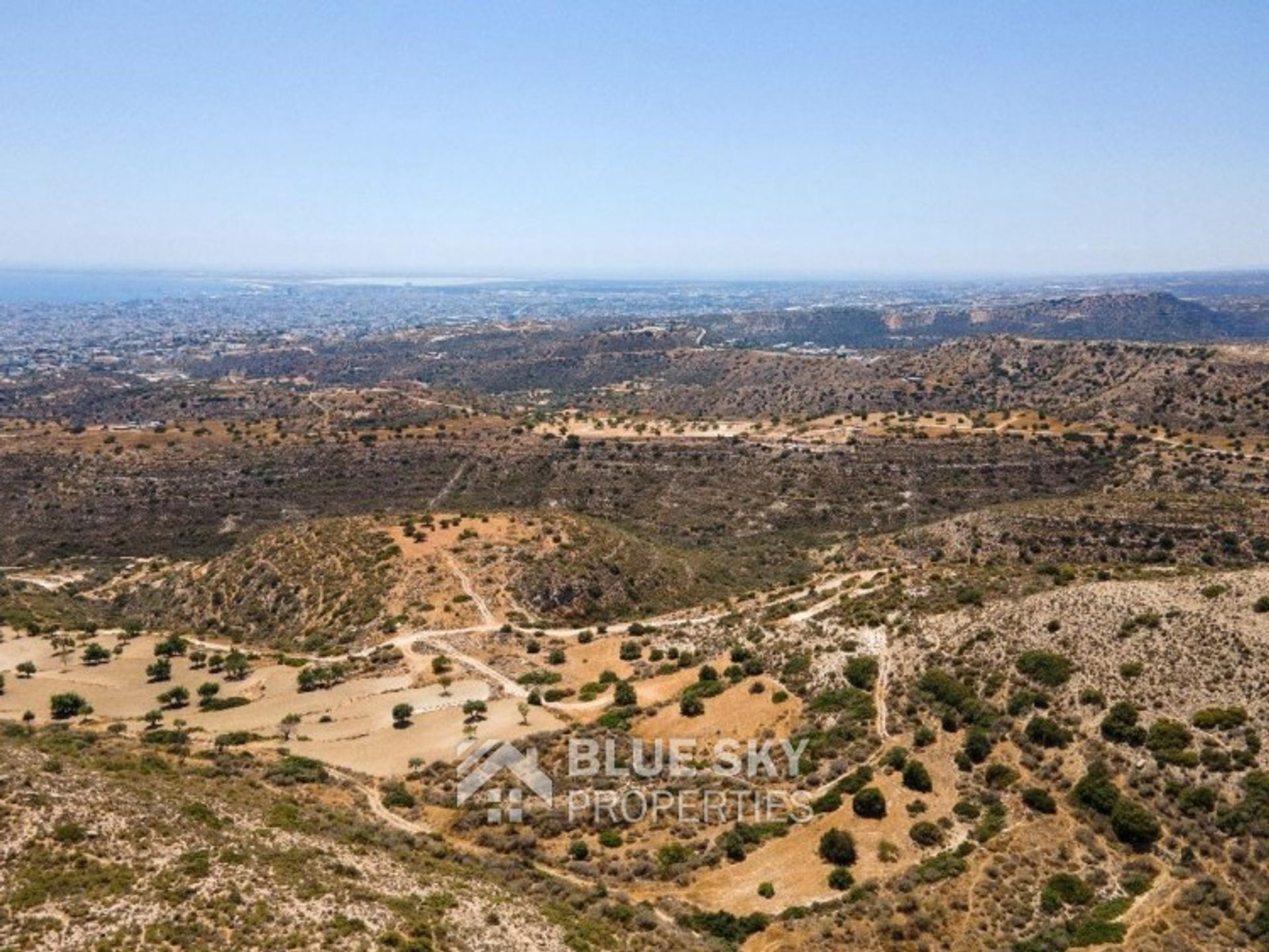 Tanah di Agios Athanasios, Lemesos 10871376