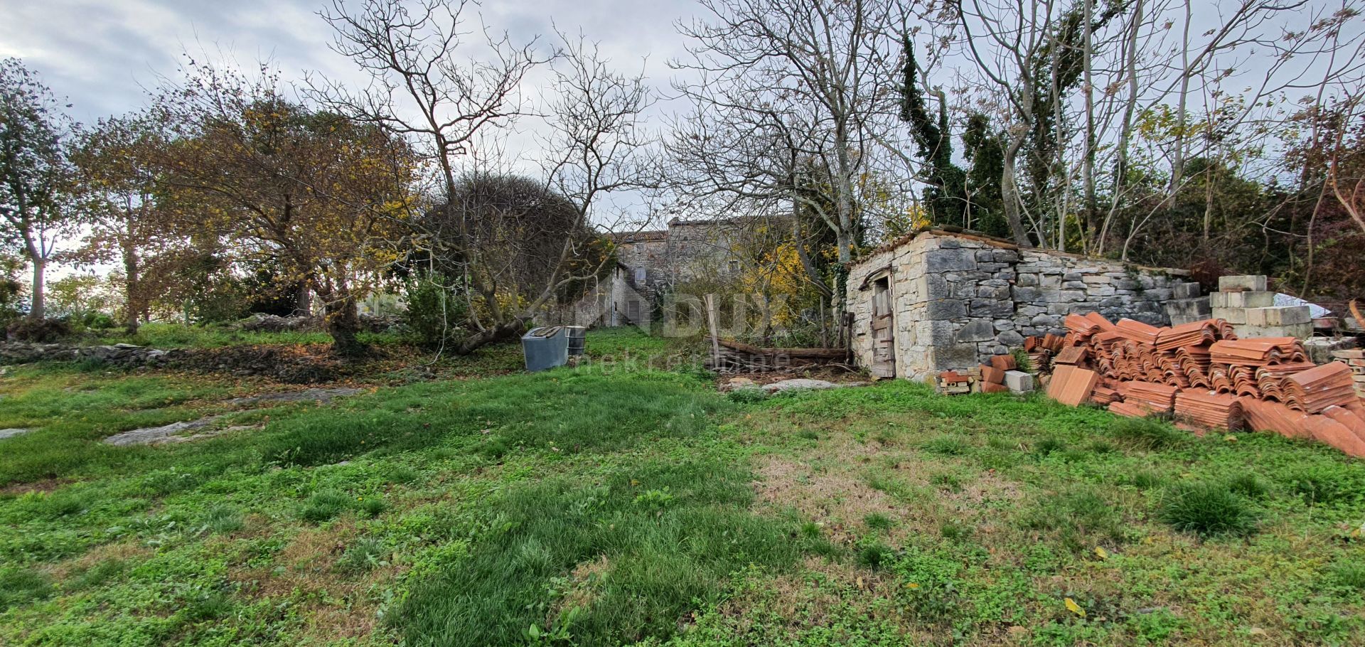 나라 에 Grožnjan, Istria County 10871962