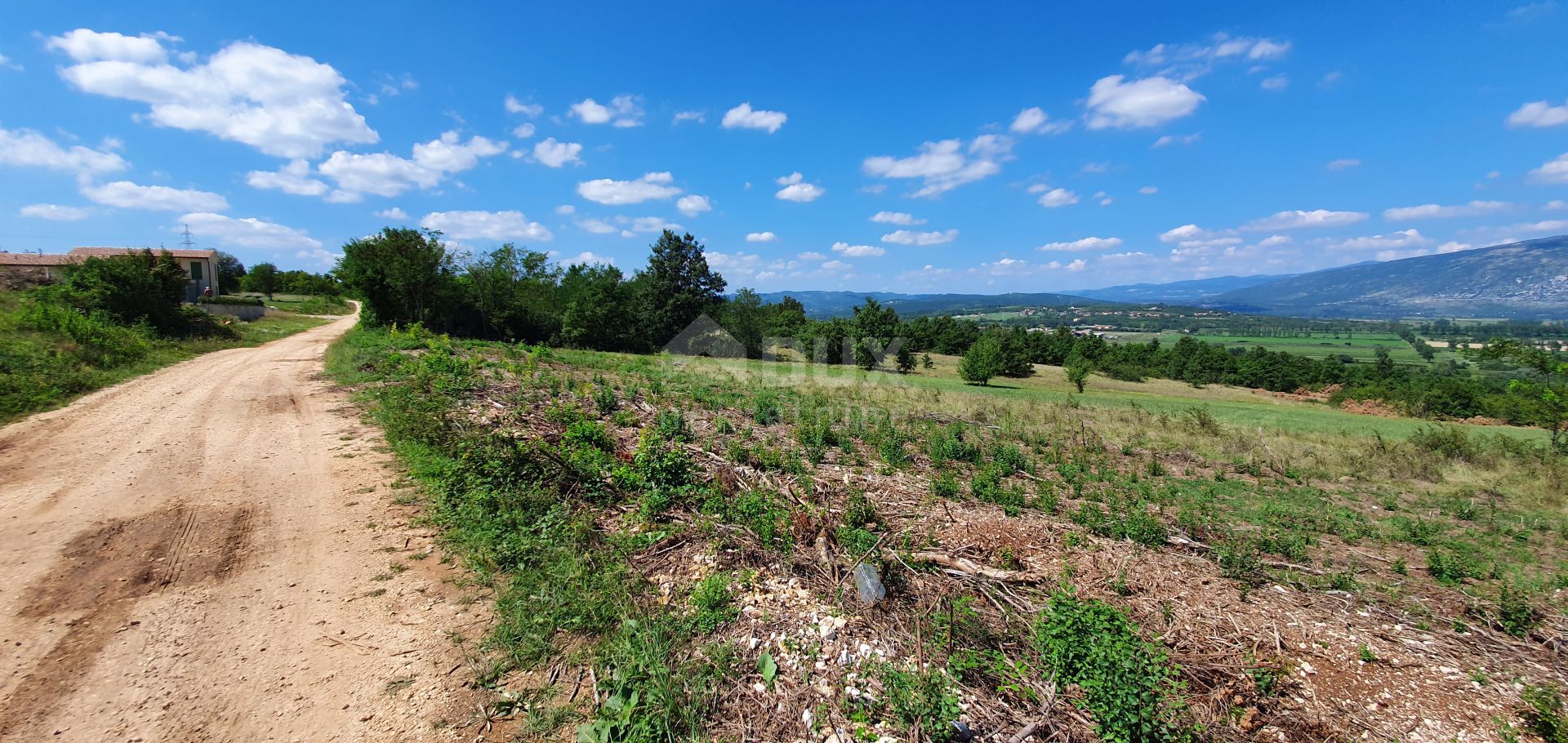 Tierra en Kršan, Istria County 10872535