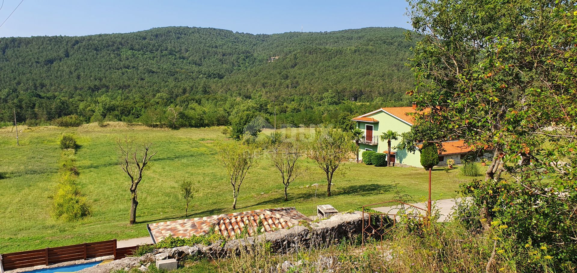 Tanah dalam Šušnjevica, Istria County 10872542