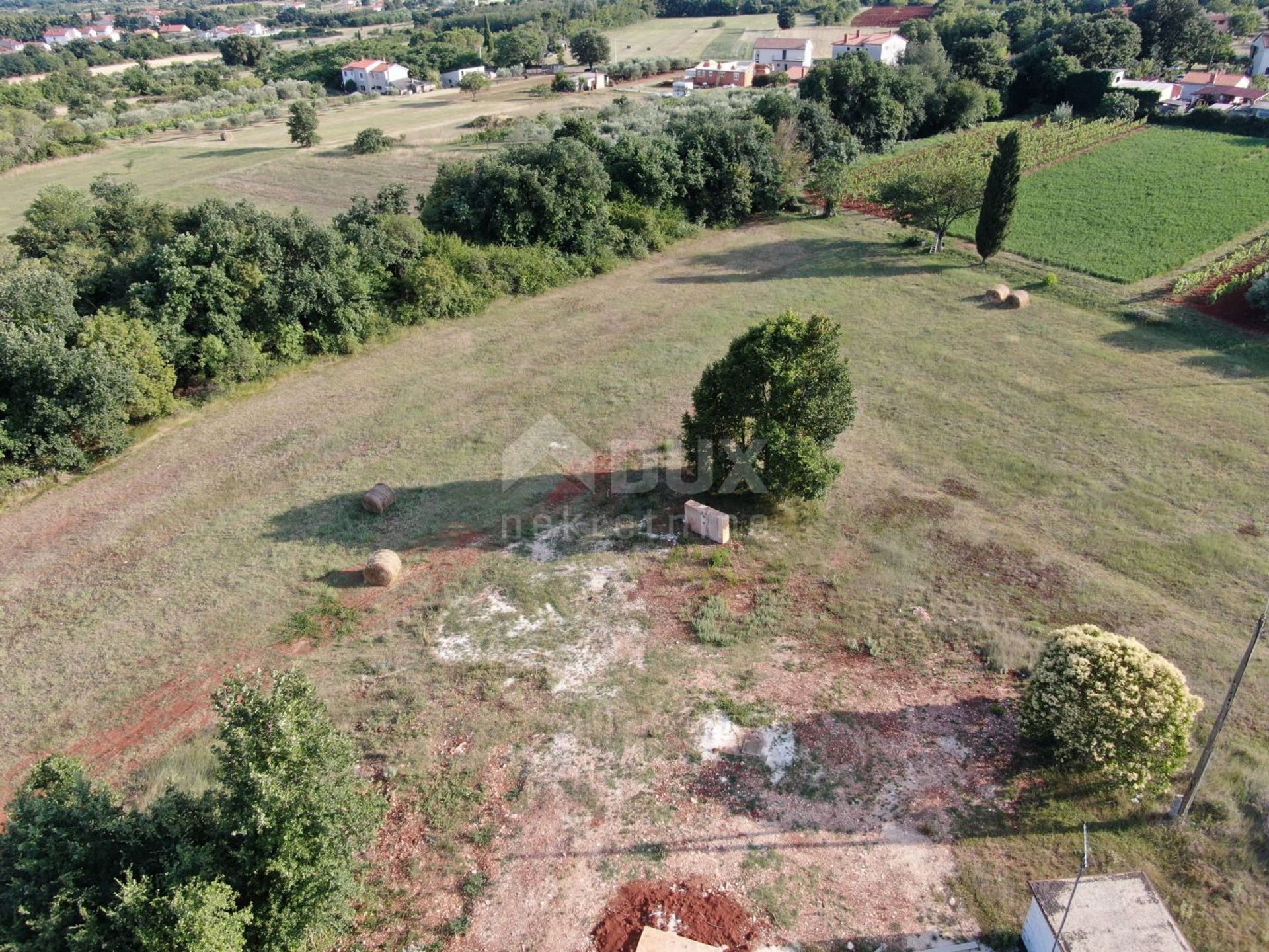 Land in Marcana, Istarska Zupanija 10872693