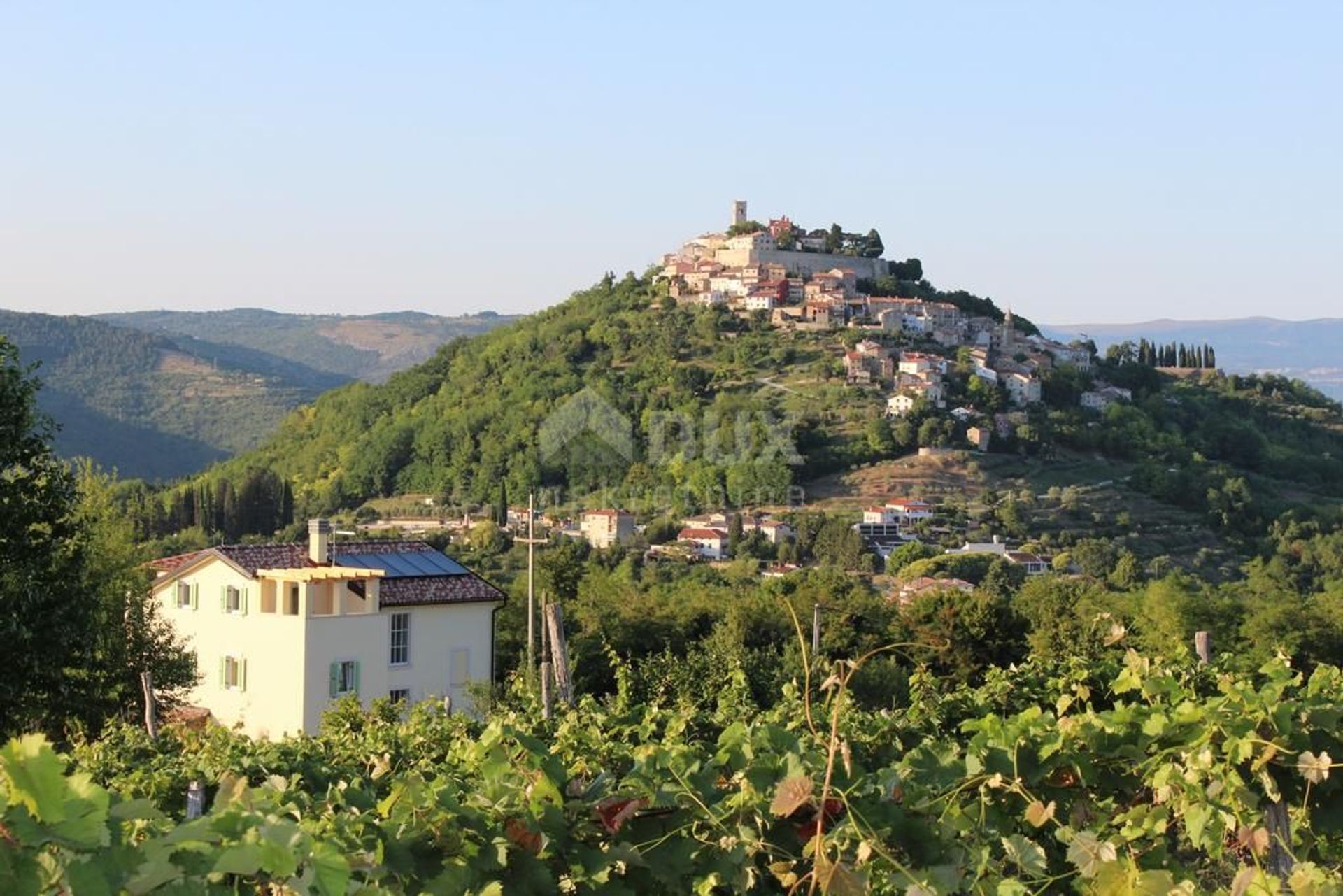 بيت في Motovun, Istria County 10872705