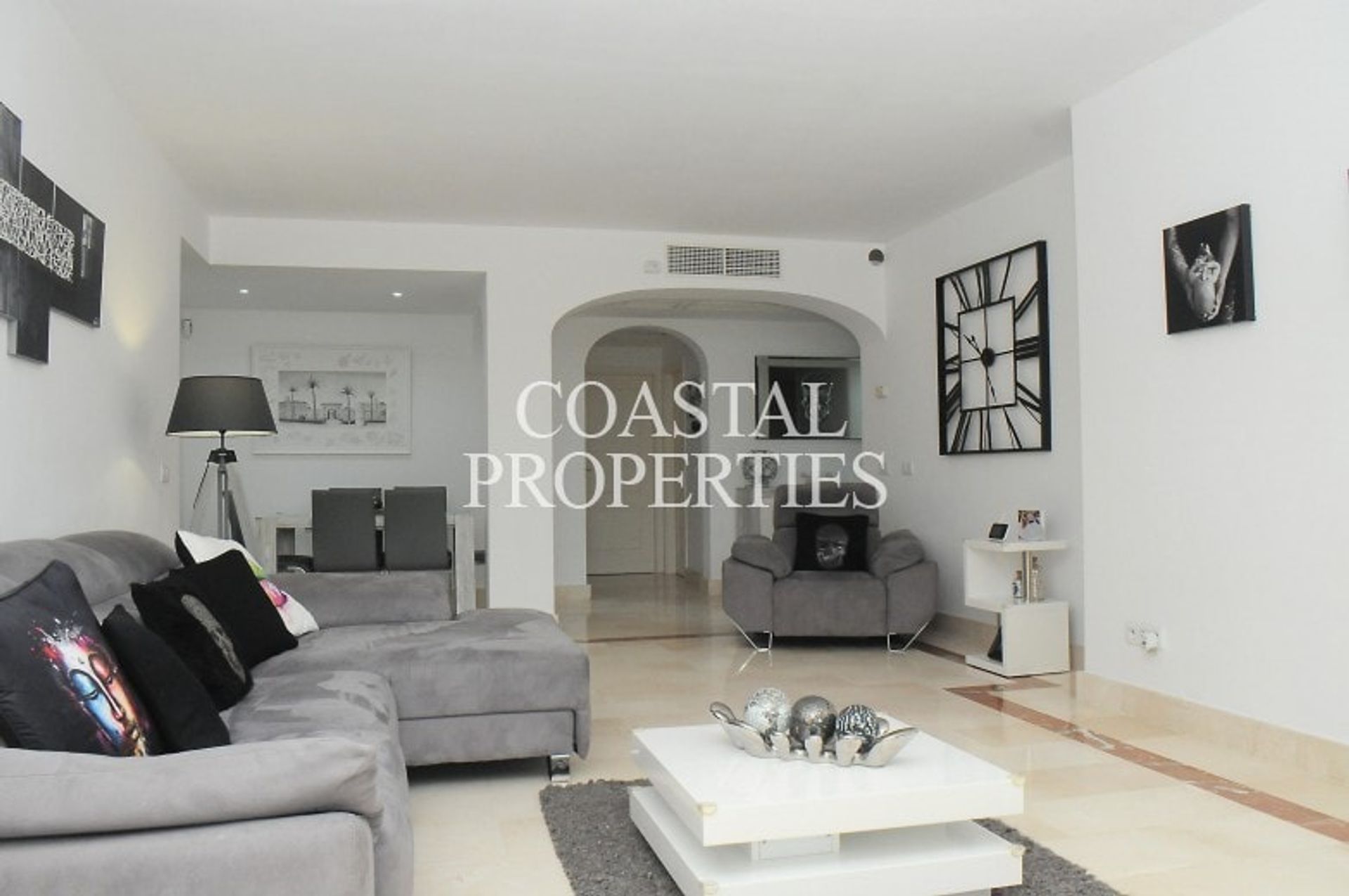 Condominium in Calvia, De Balearen 10872733