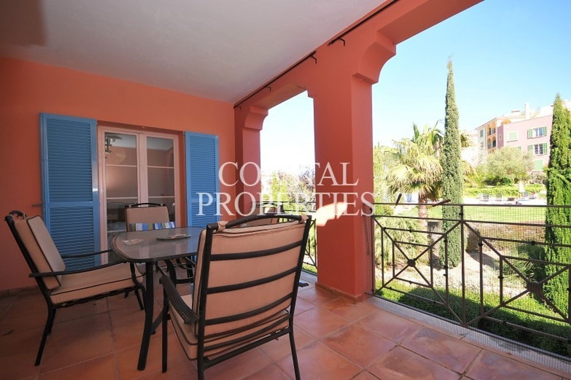 Condominium in La Bonanova, Balearic Islands 10872796