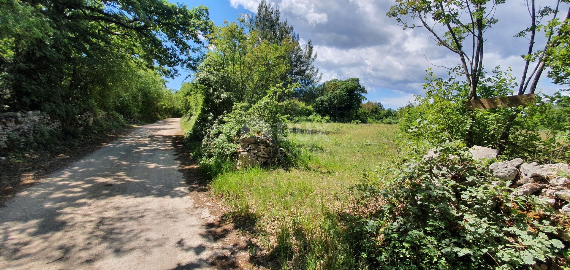 Terre dans Juršići, Istarska županija 10872955