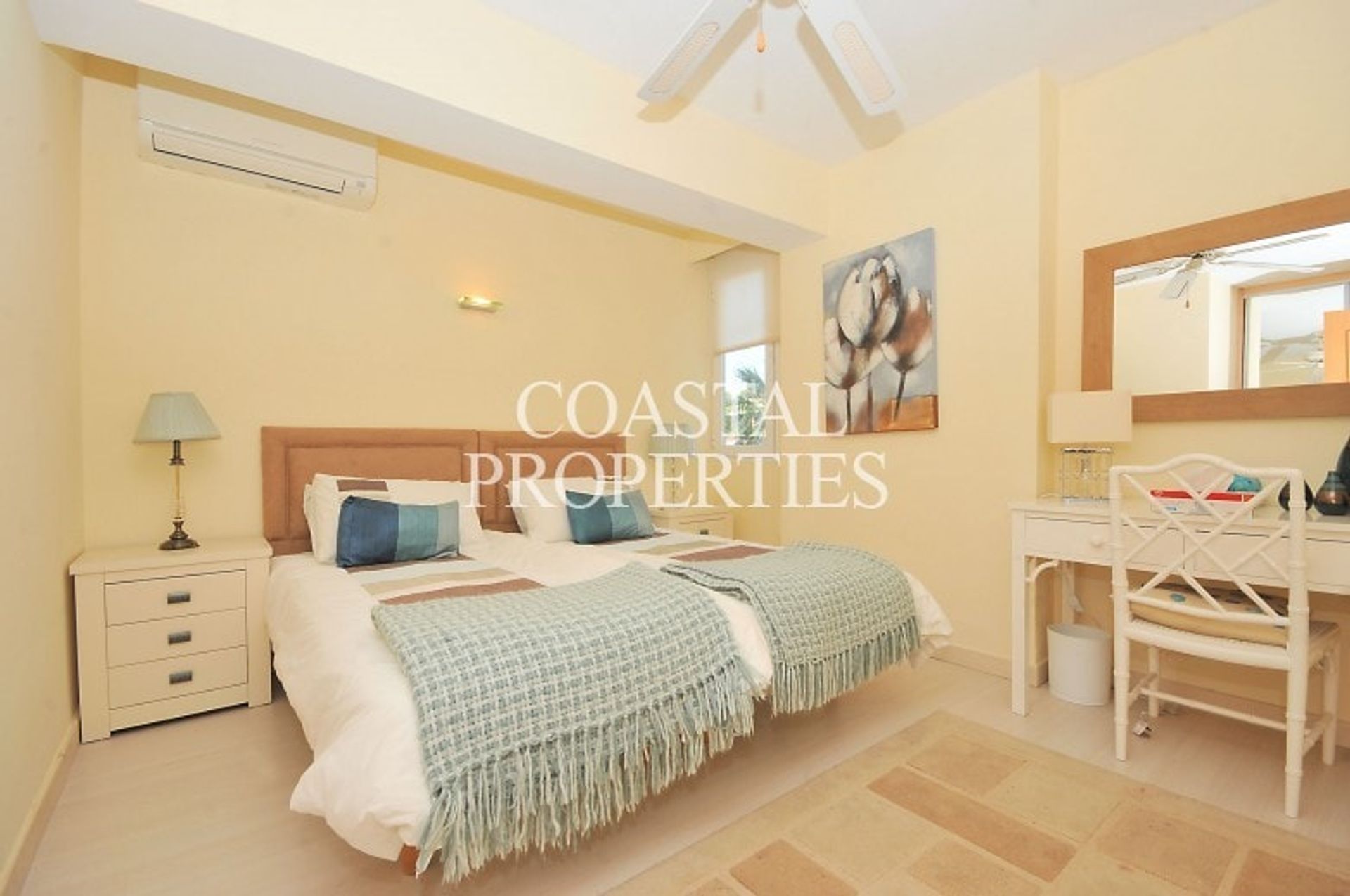 Condominium in Palma Nova, Balearic Islands 10872974