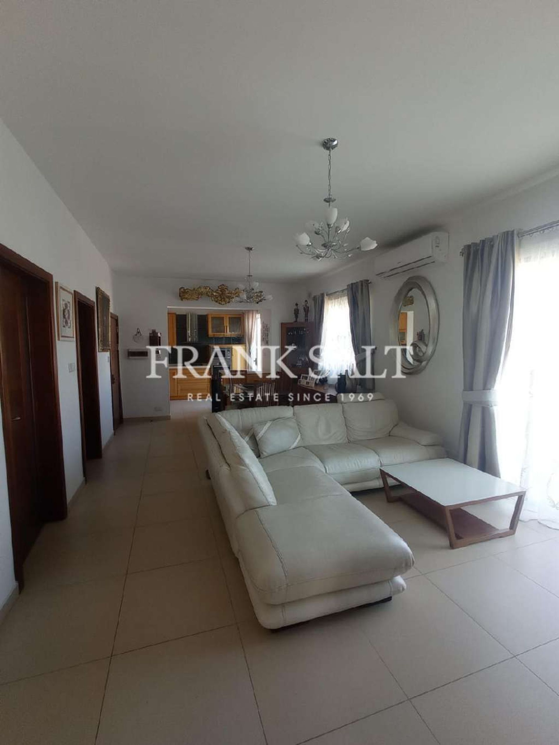 Condominium dans San Gilján, San Gilján 10873728