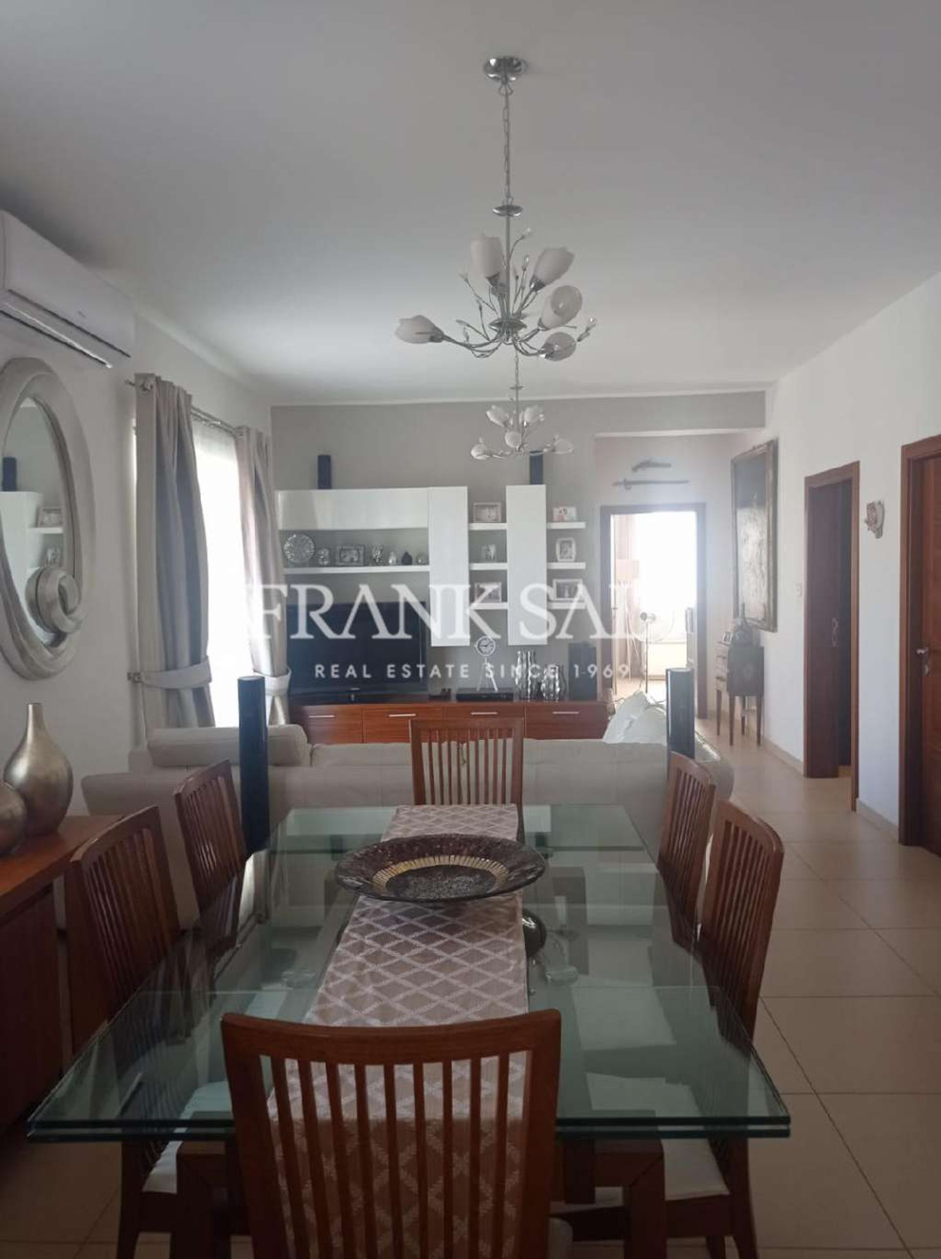 Condominium dans San Gilján, San Gilján 10873728