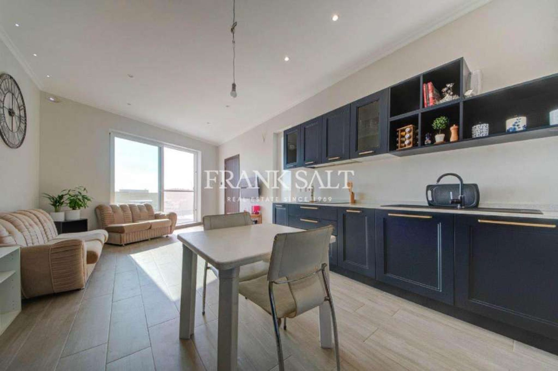 Condominio en Ħal Safi,  10873743