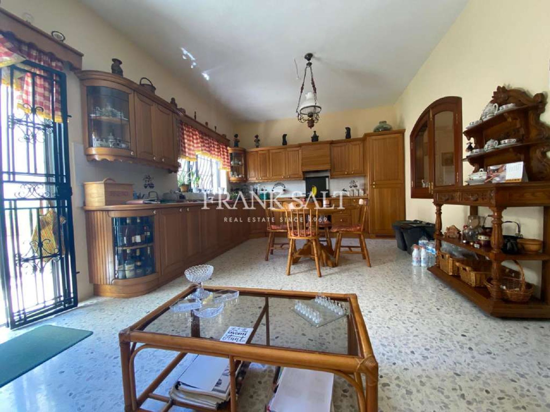 Annen i Tal-Mejda, Swieqi 10873863