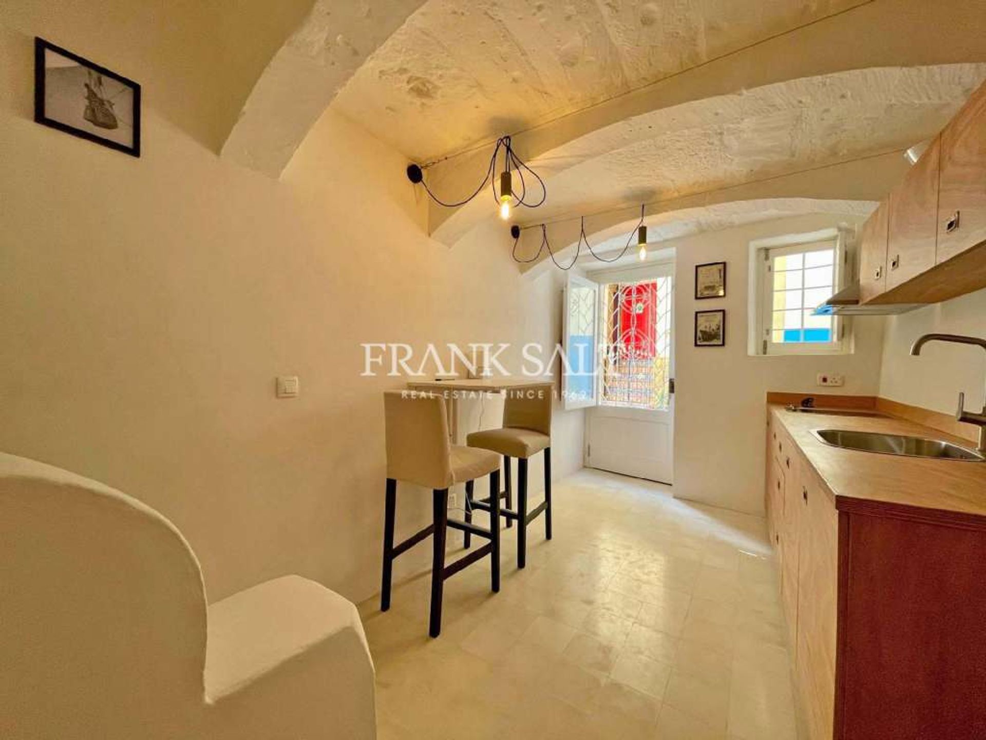 Osakehuoneisto sisään Senglea, Isla 10873880