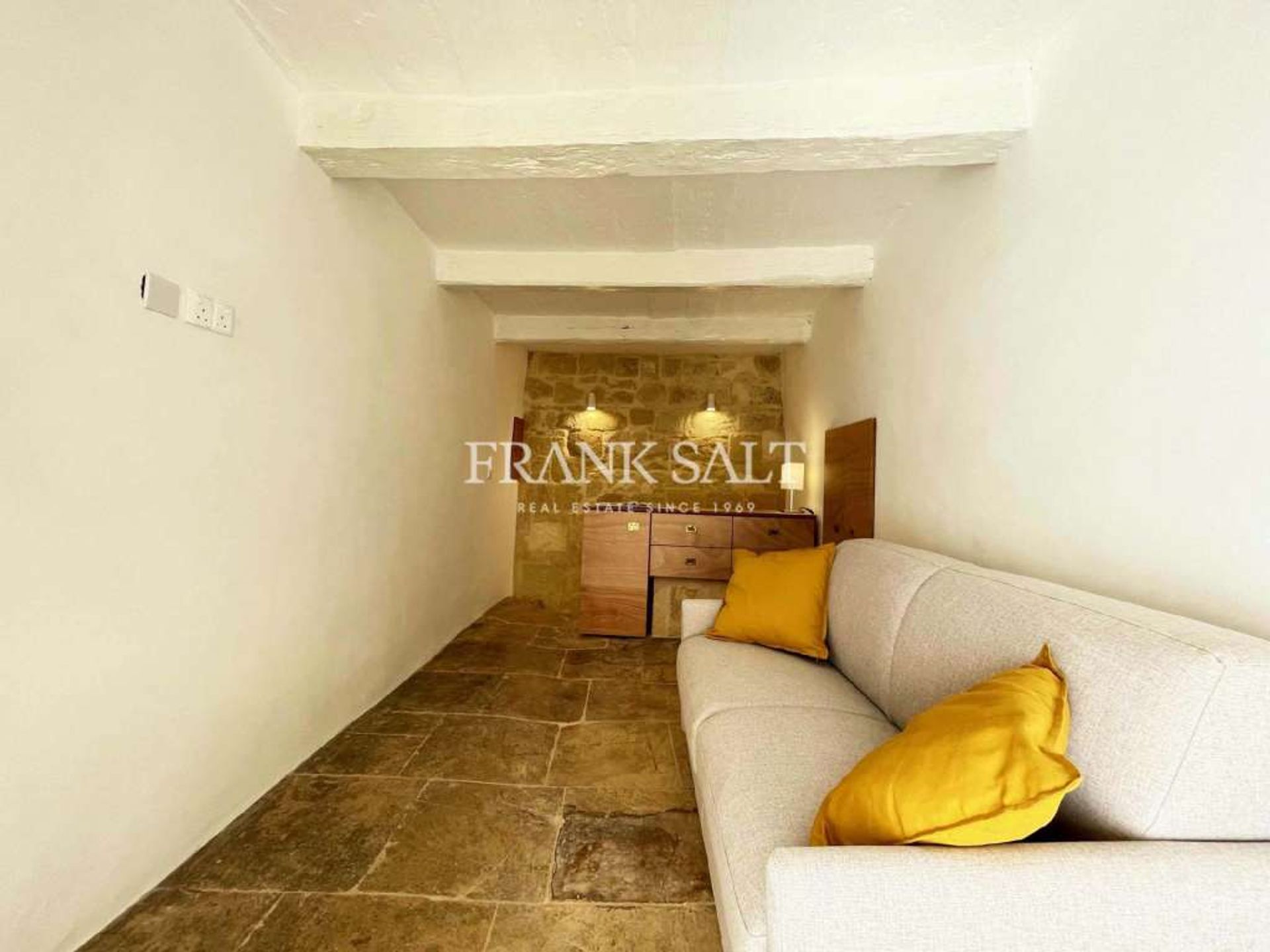 Osakehuoneisto sisään Senglea, Isla 10873880