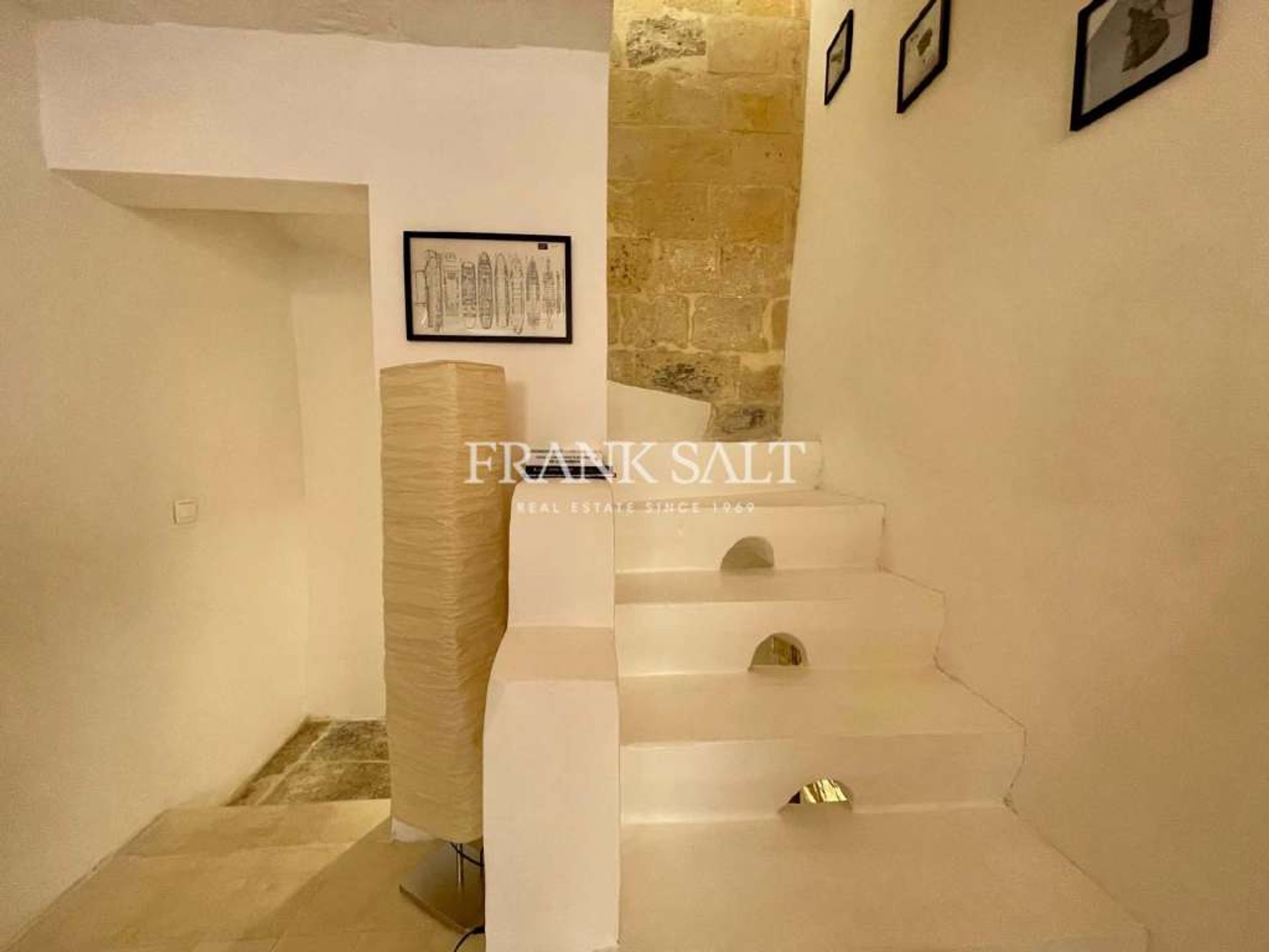 Osakehuoneisto sisään Senglea, Isla 10873880