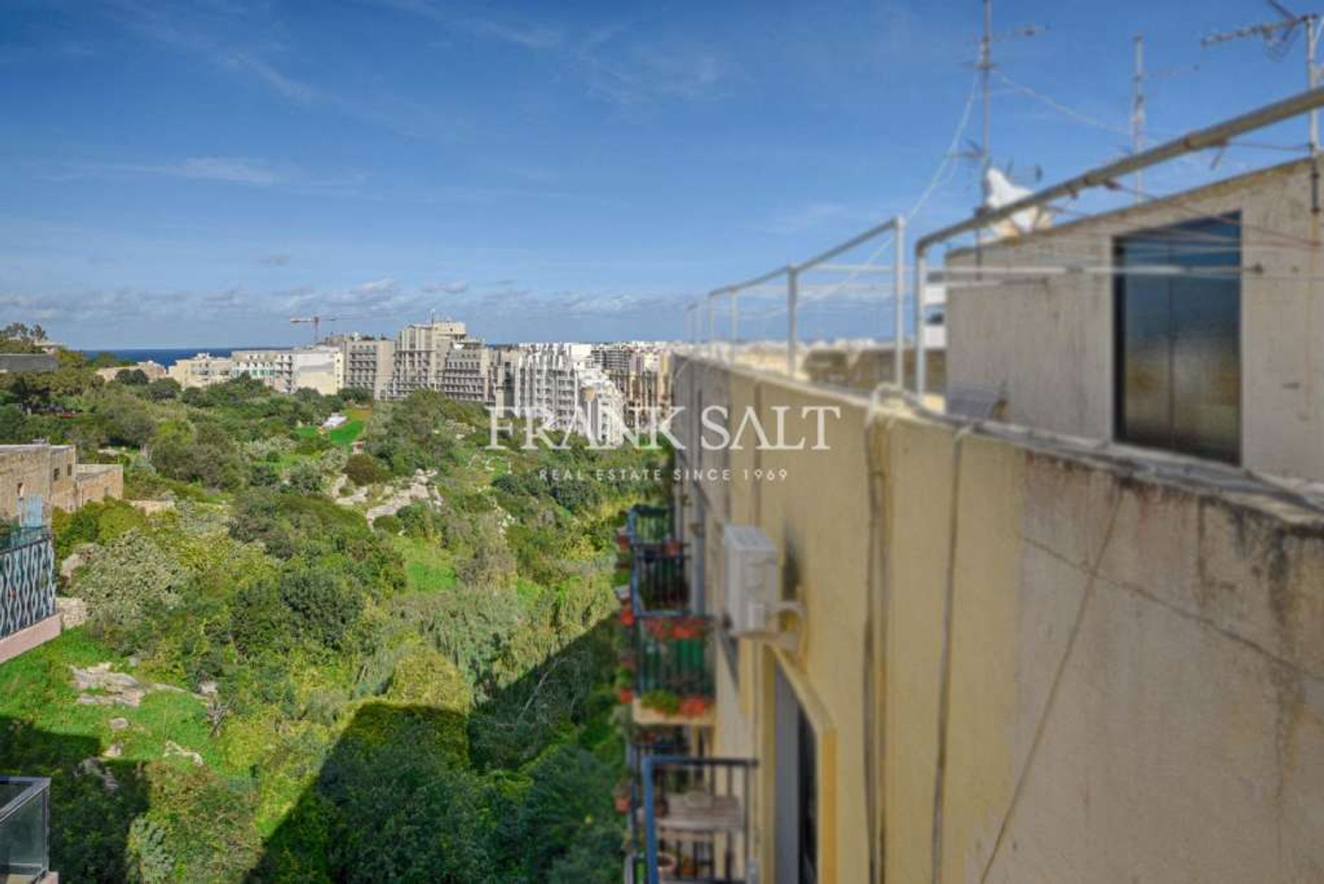 Condominium in San Giljan, San Giljan 10873943