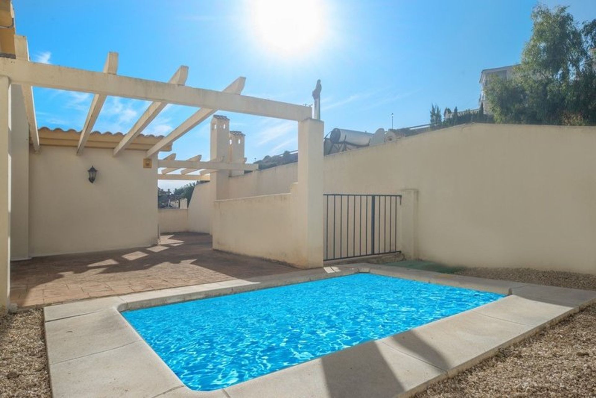 Casa nel Fuengirola, Andalucía 10874309