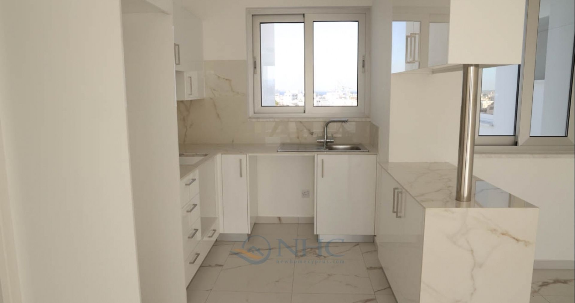 Condominium in Larnaca, Larnaca 10874459