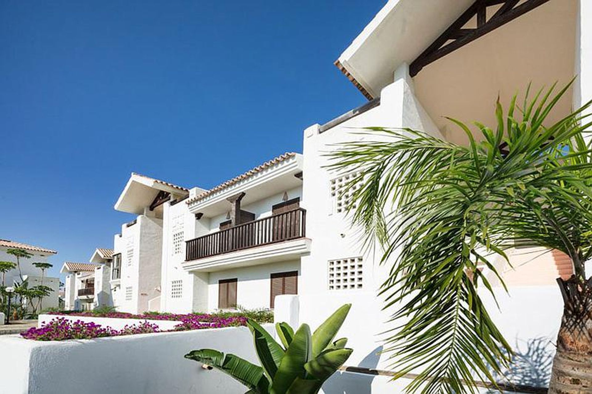 Condominium in San Roque, Andalucía 10875581