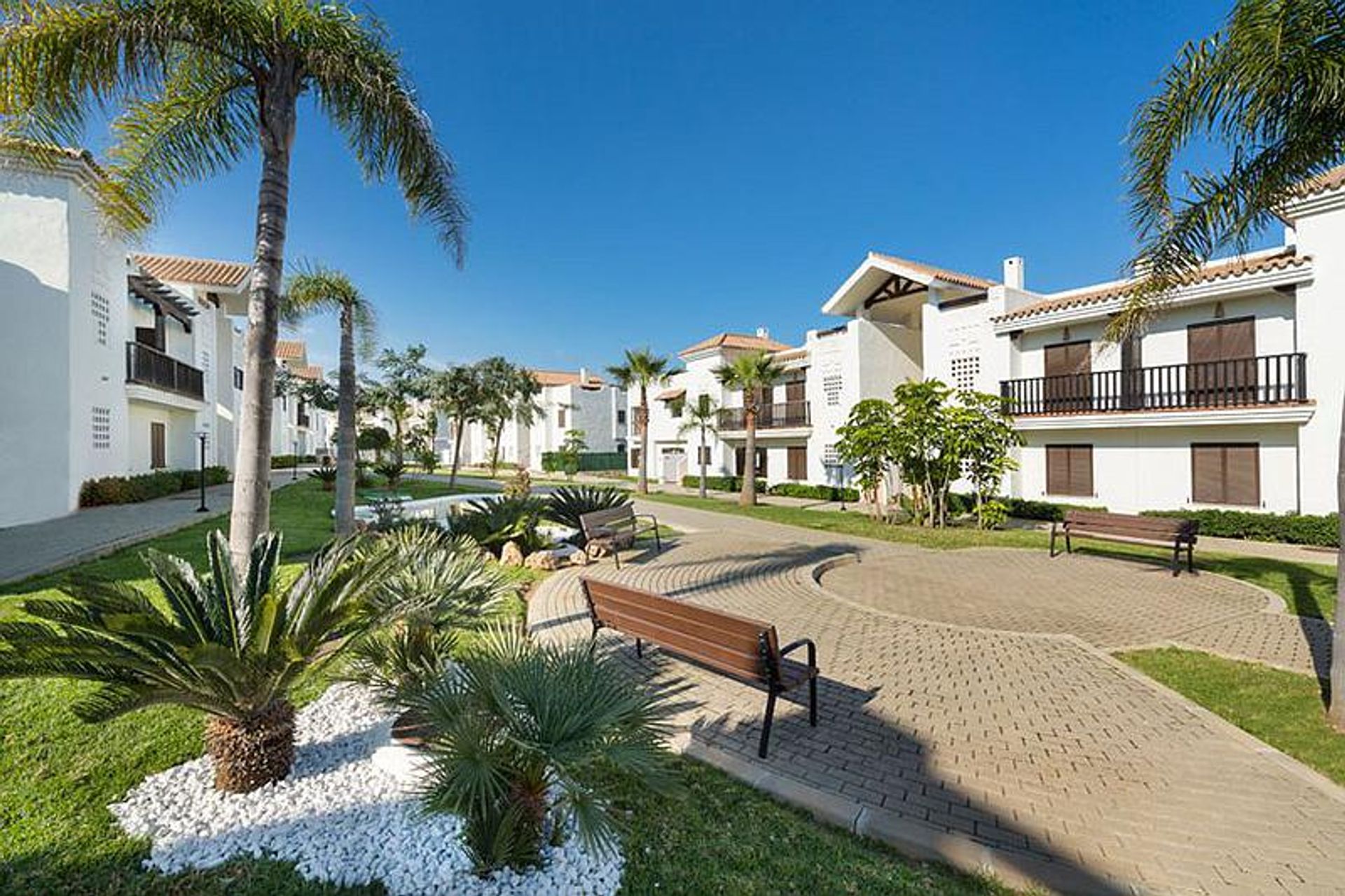 Condominium in San Roque, Andalucía 10875581