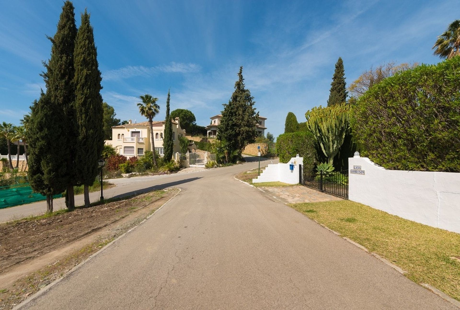 Land in Estepona, Andalucía 10875706