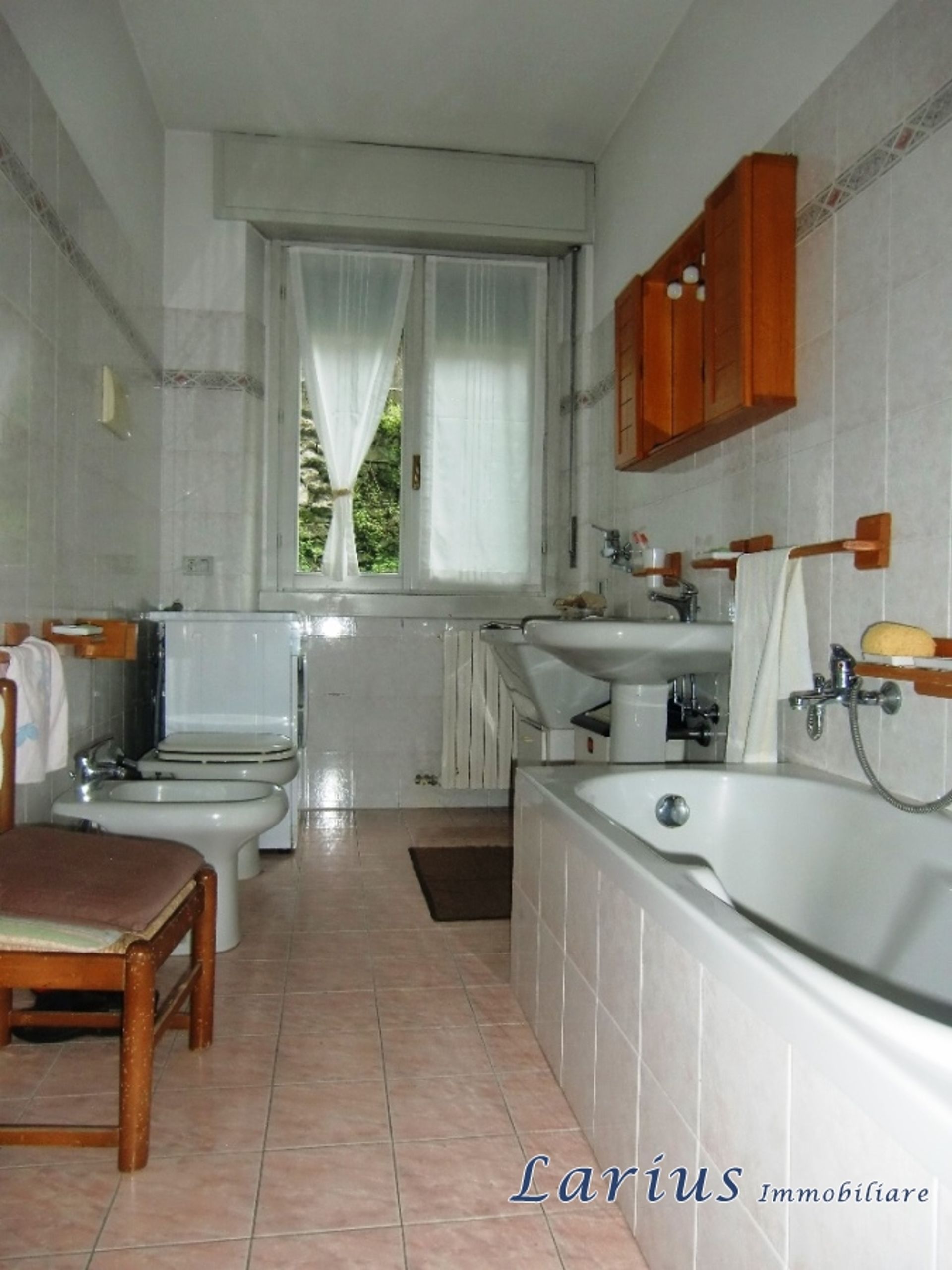 Osakehuoneisto sisään Asso, Lombardy 10876048