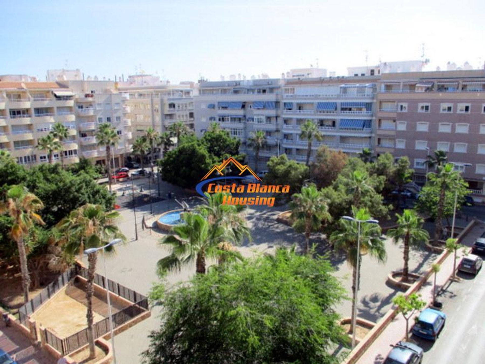 Condominium in Alicante, Valencia 10876408