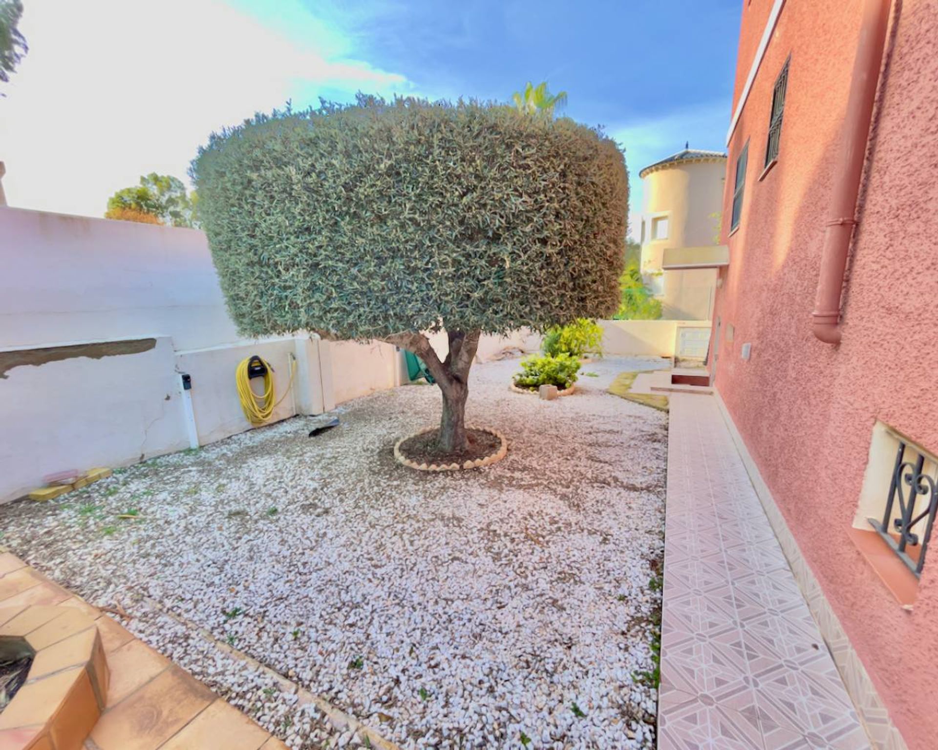 بيت في Jacarilla, Comunidad Valenciana 10876562