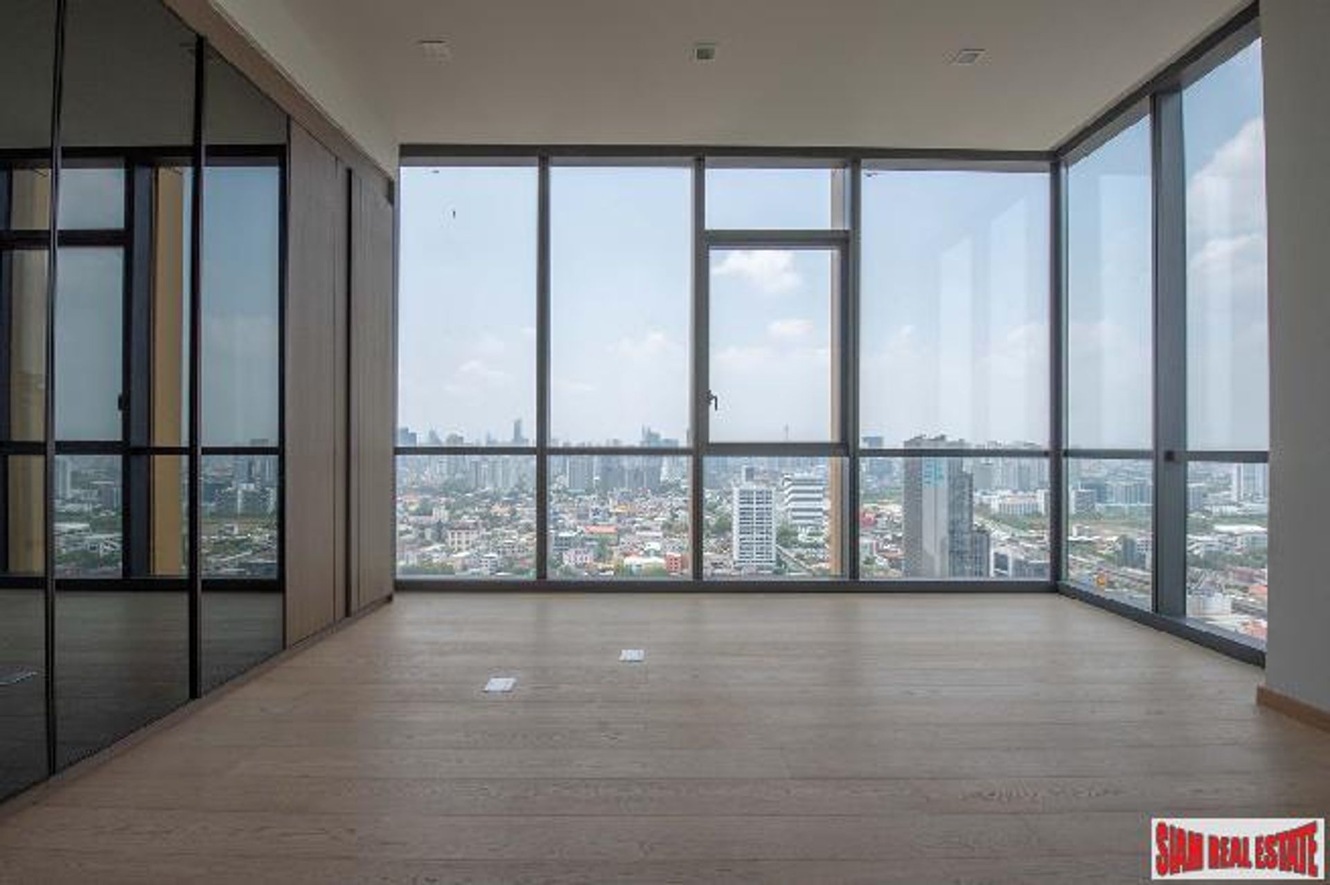 Condominium in , Krung Thep Maha Nakhon 10877138