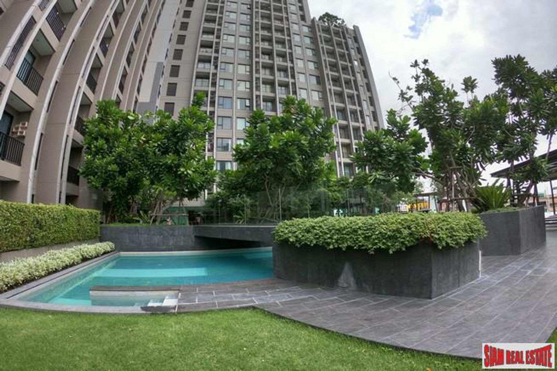 Condominio en Ban Na Song, Krung Thep Maha Nakhon 10877214