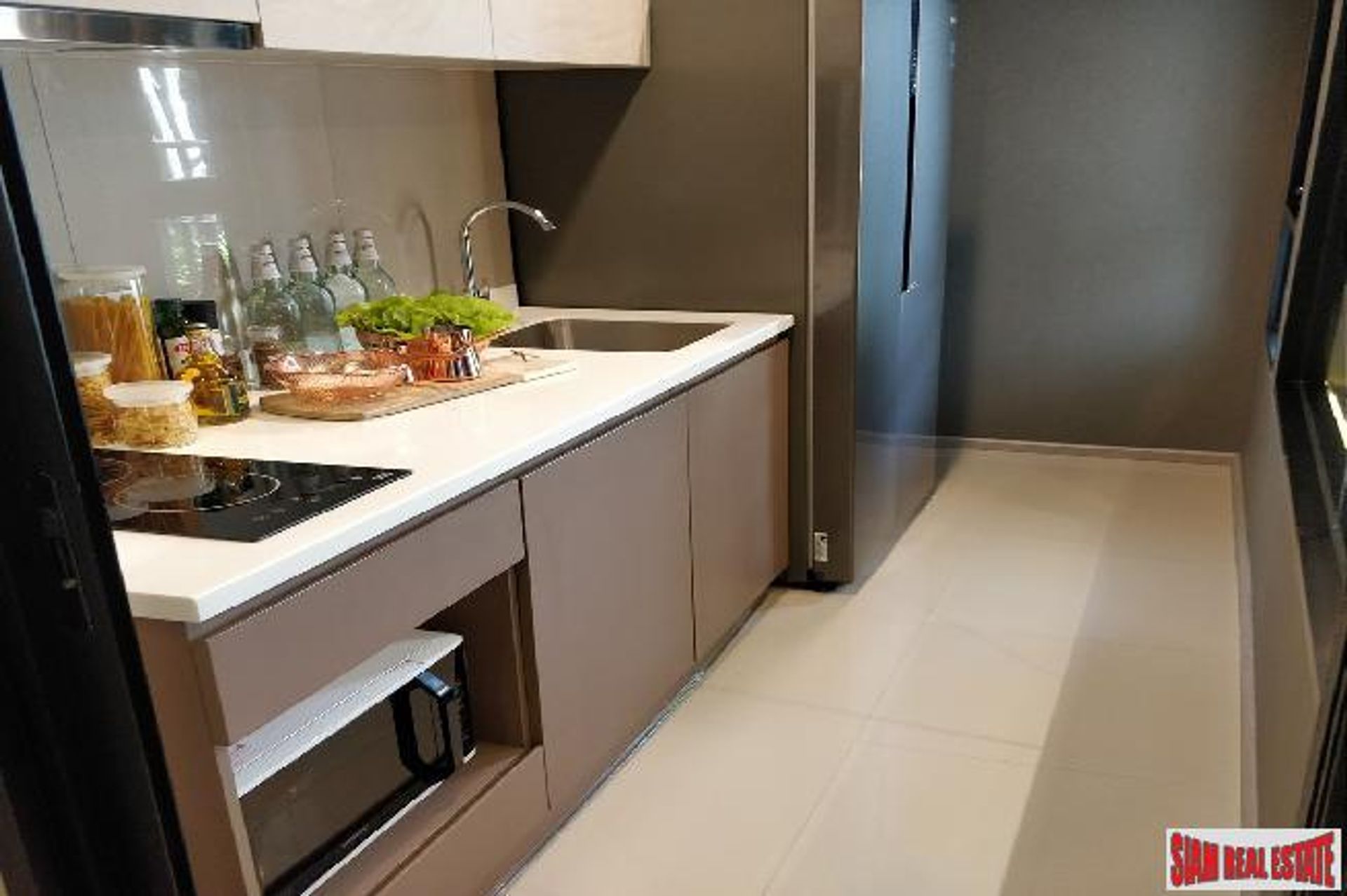 Condominium in , Krung Thep Maha Nakhon 10877216