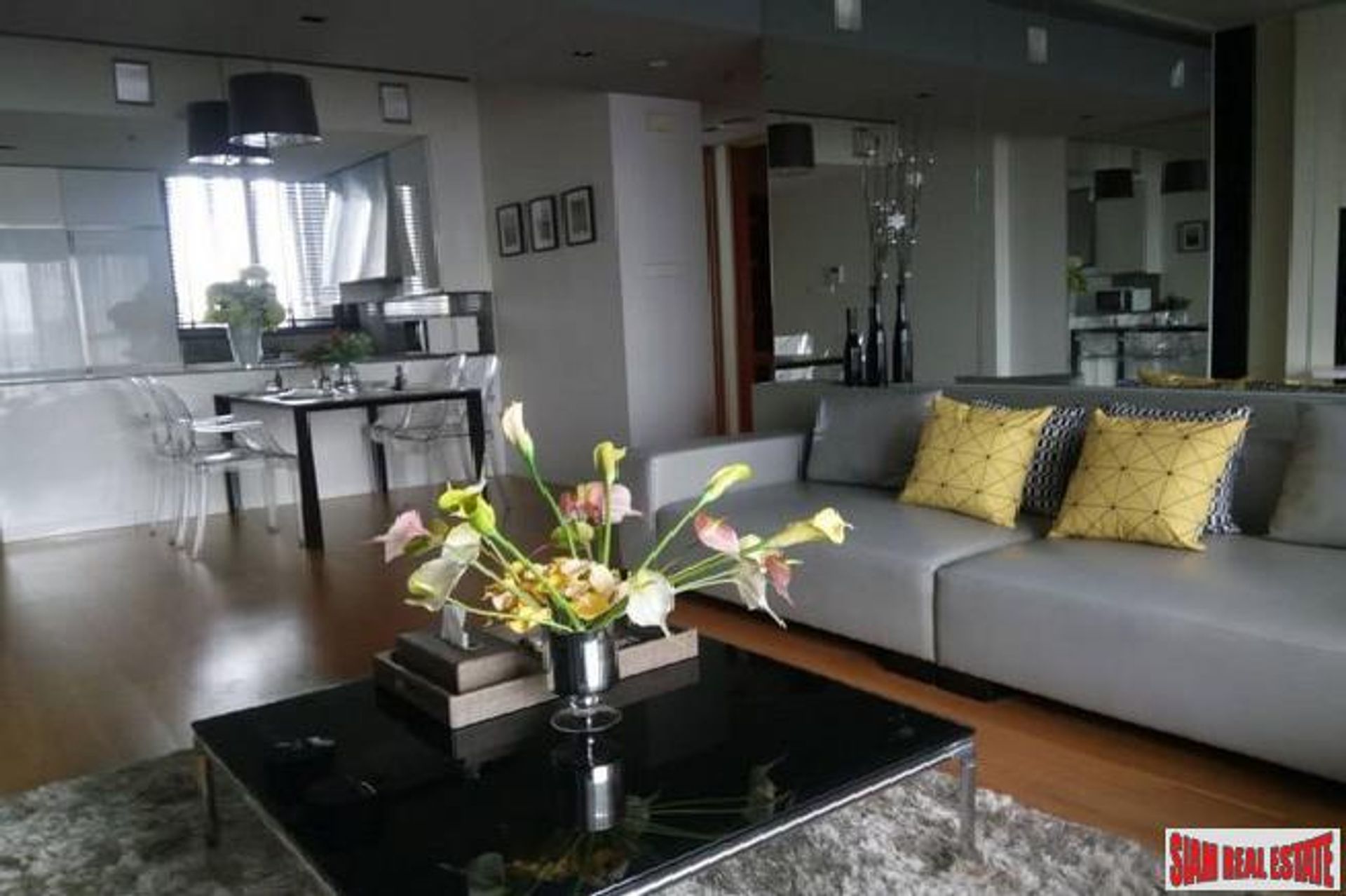 Condominium dans Yan Nawa, Krung Thep Maha Nakhon 10877335